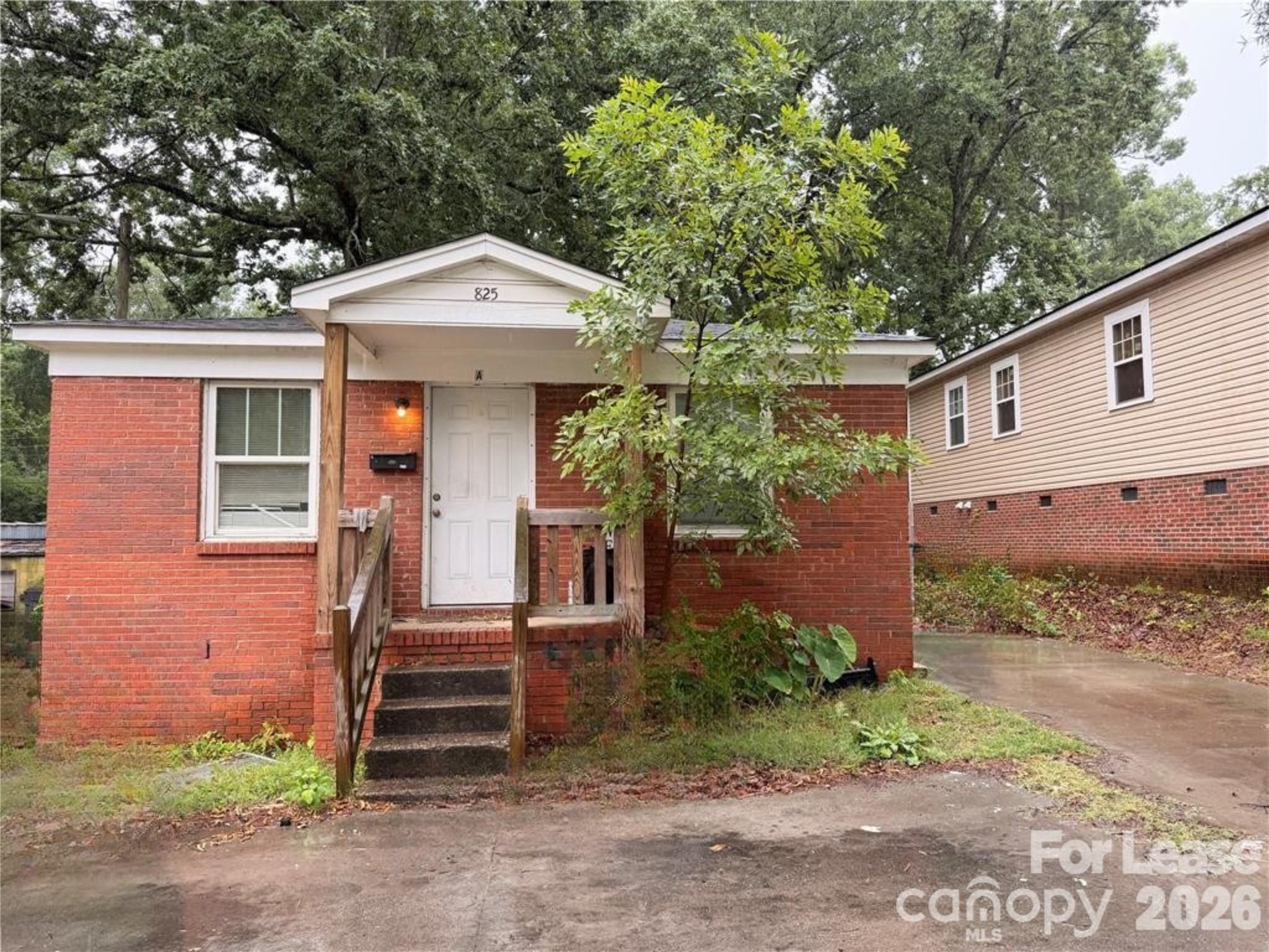 825 Rodey Avenue 2 Property Photo 1