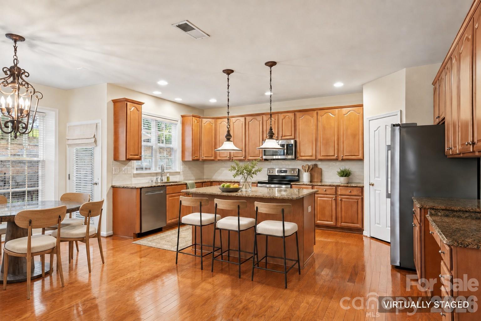 7809 Pinecroft Court Property Photo 4
