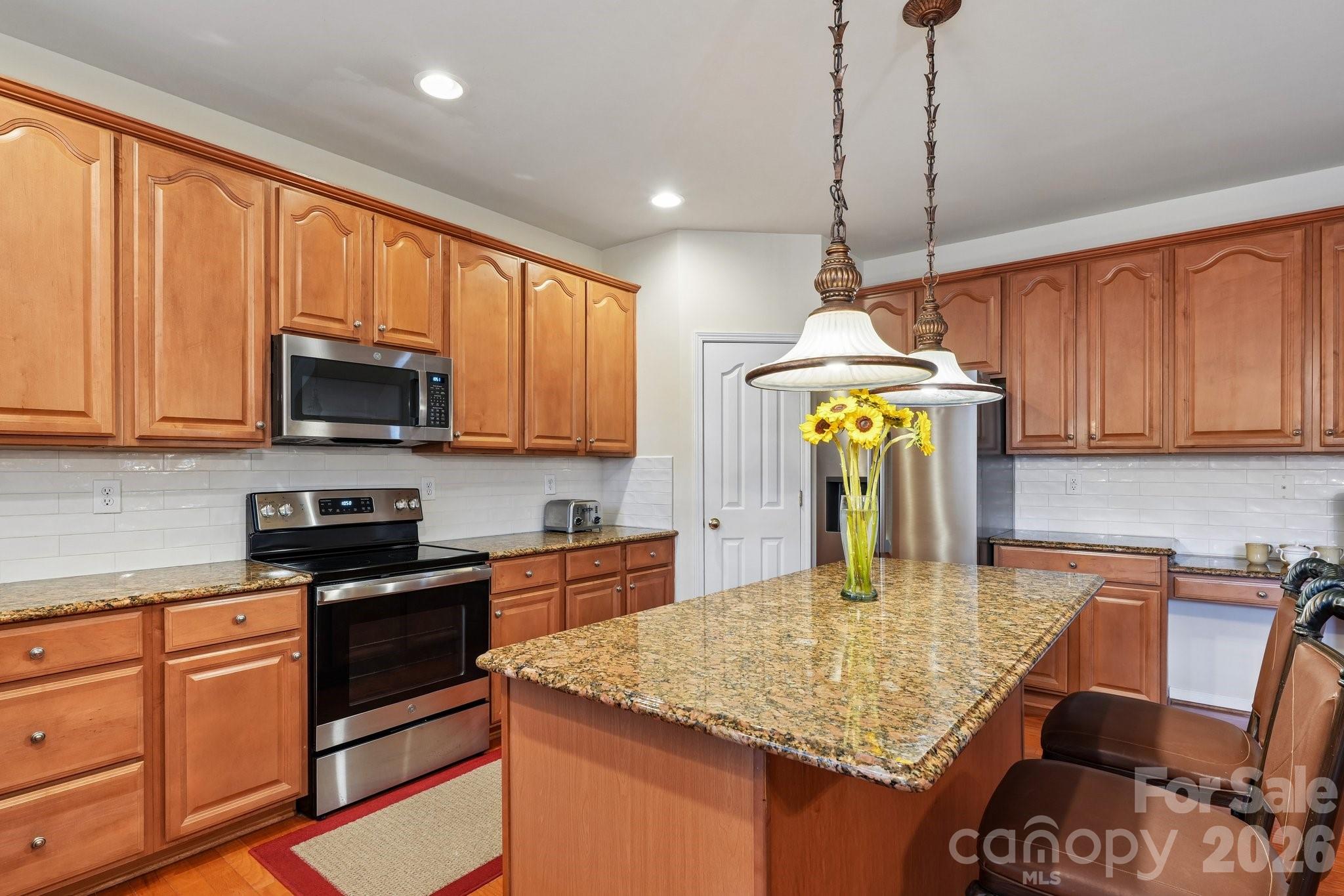 7809 Pinecroft Court Property Photo 17