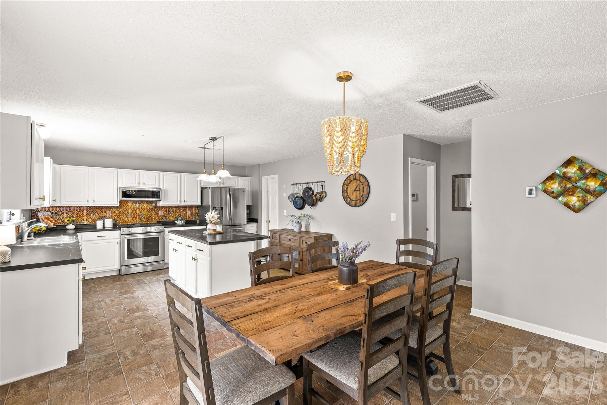 7835 Cornflower Commons Drive Property Photo 13