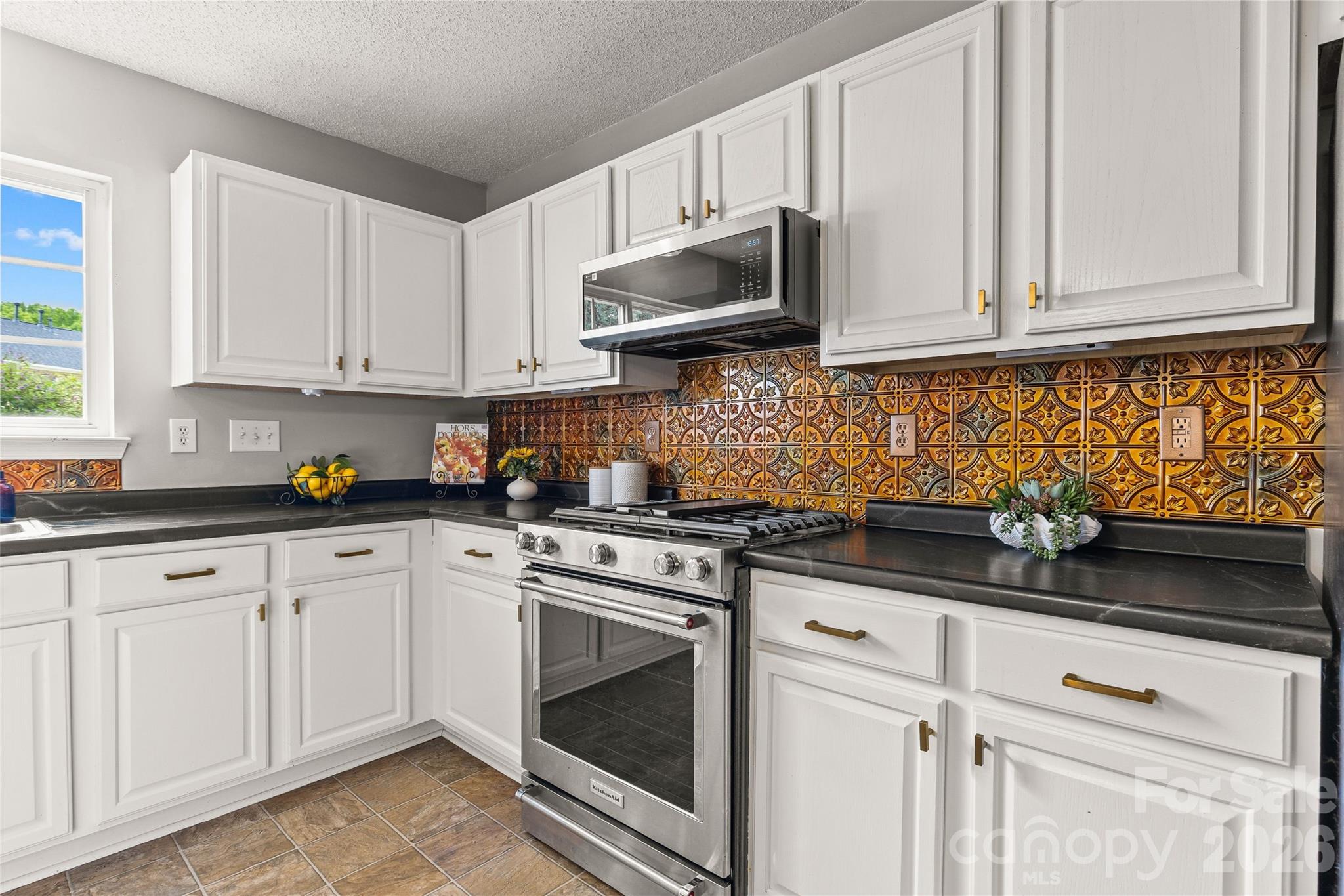 7835 Cornflower Commons Drive Property Photo 18