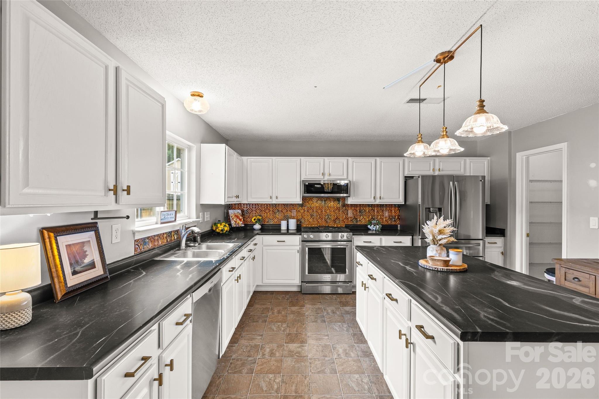 7835 Cornflower Commons Drive Property Photo 19