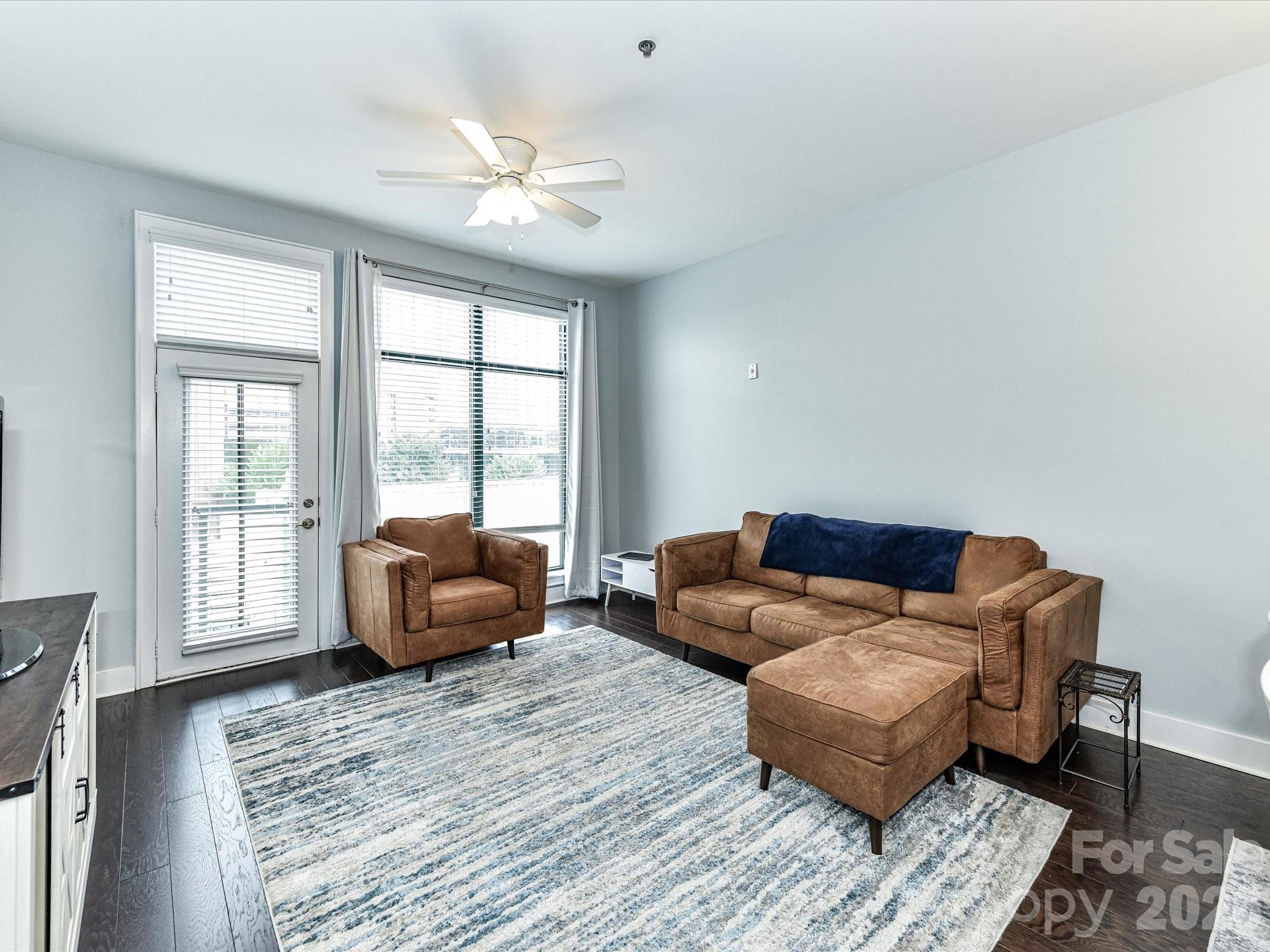 115 E Park Avenue 305 Property Photo 4