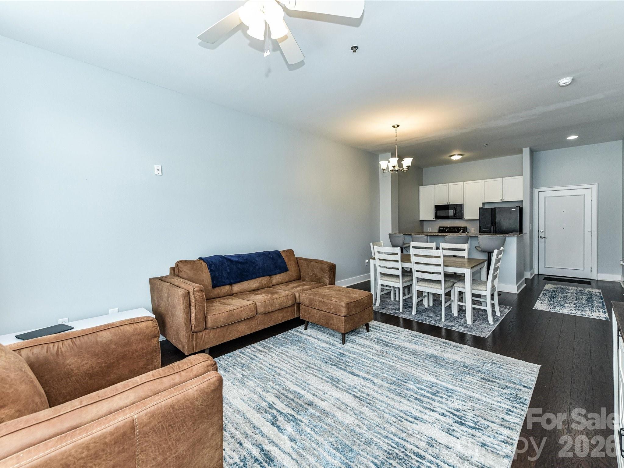 115 E Park Avenue 305 Property Photo 6