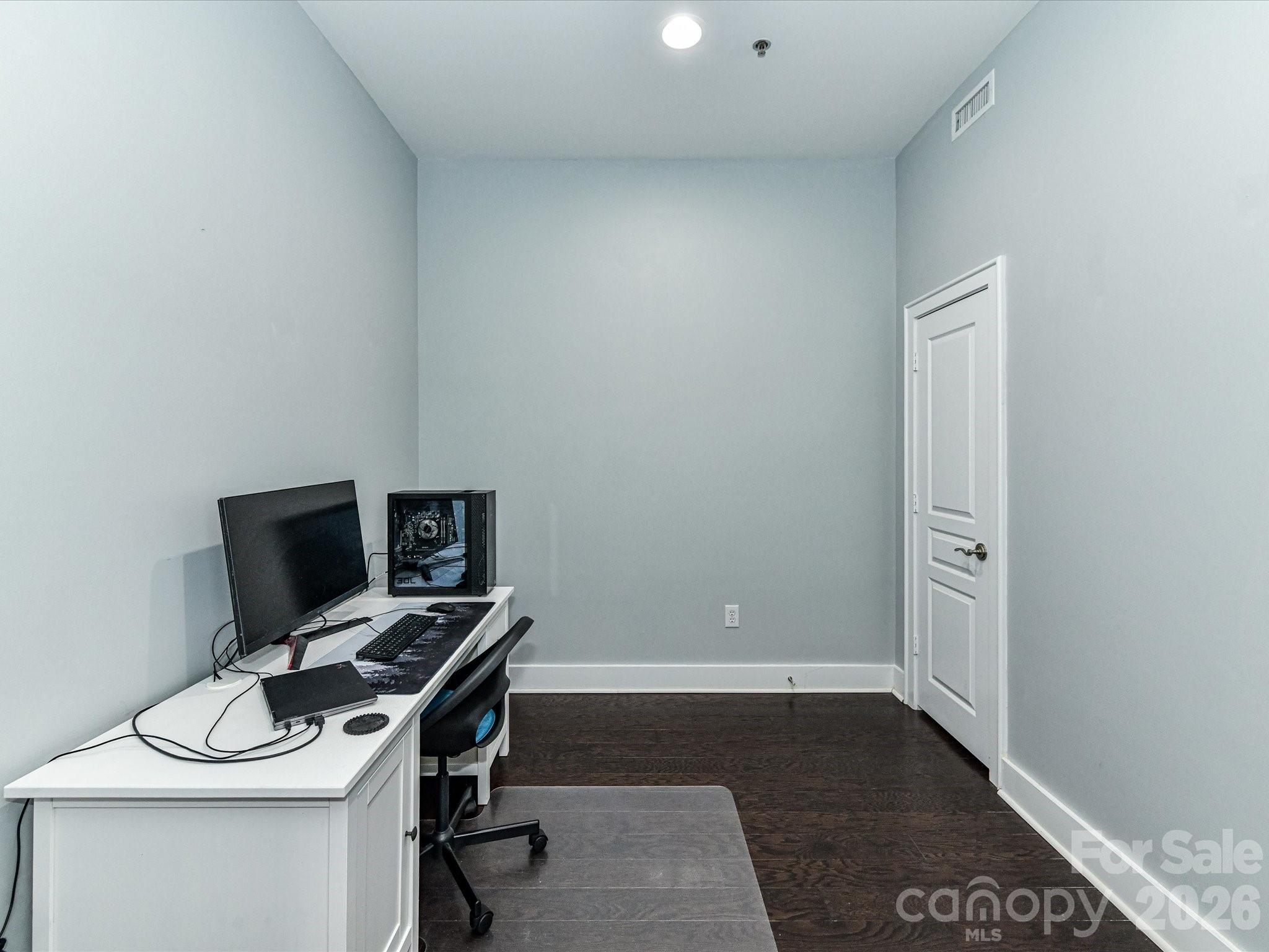 115 E Park Avenue 305 Property Photo 13