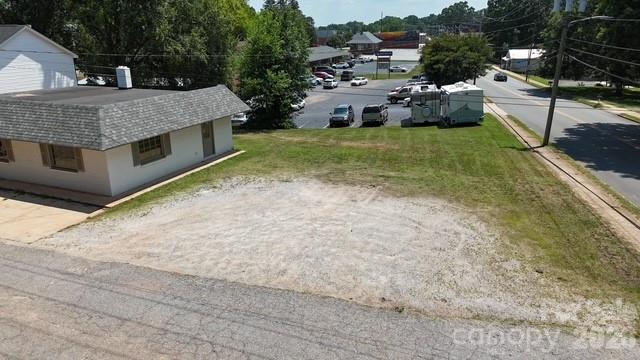 1295 N Main Avenue Property Photo 2