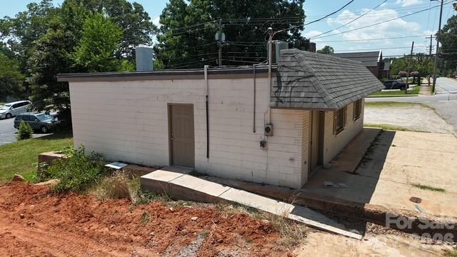 1295 N Main Avenue Property Photo 10