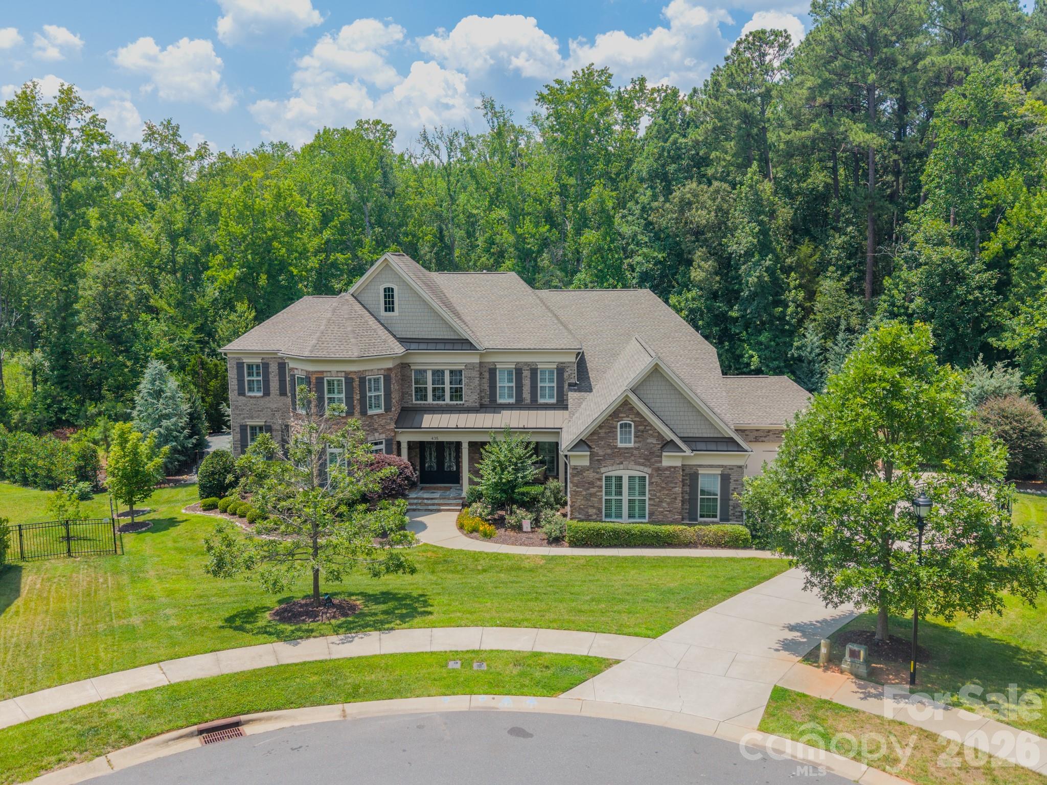 435 Turtleback Ridge Property Photo 1