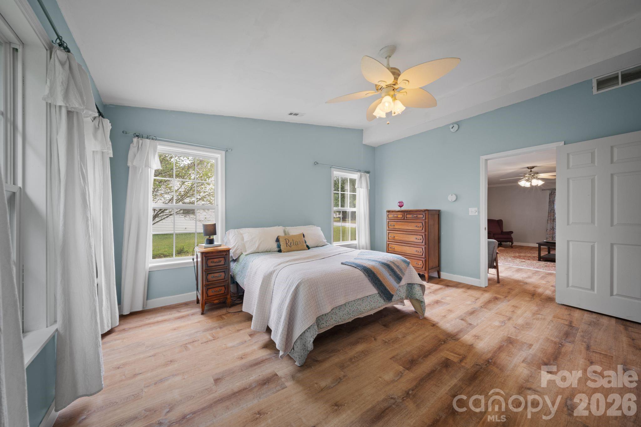1040 Thorncrest Drive Property Photo 23