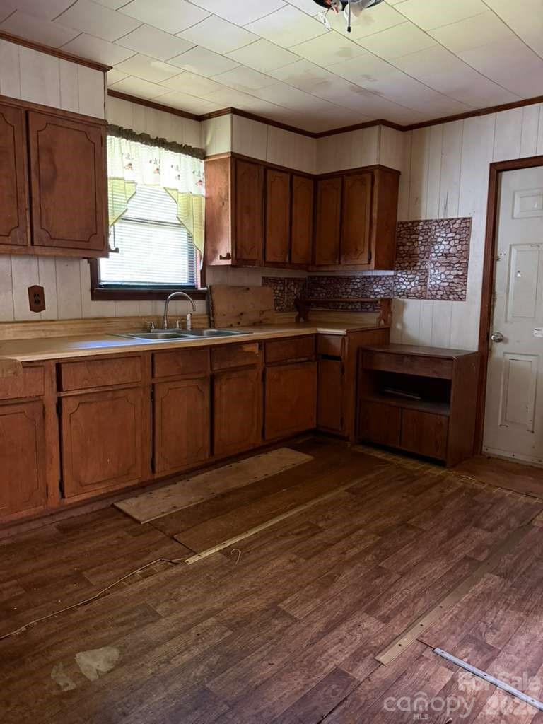 480 Hawkins Road Property Photo 5
