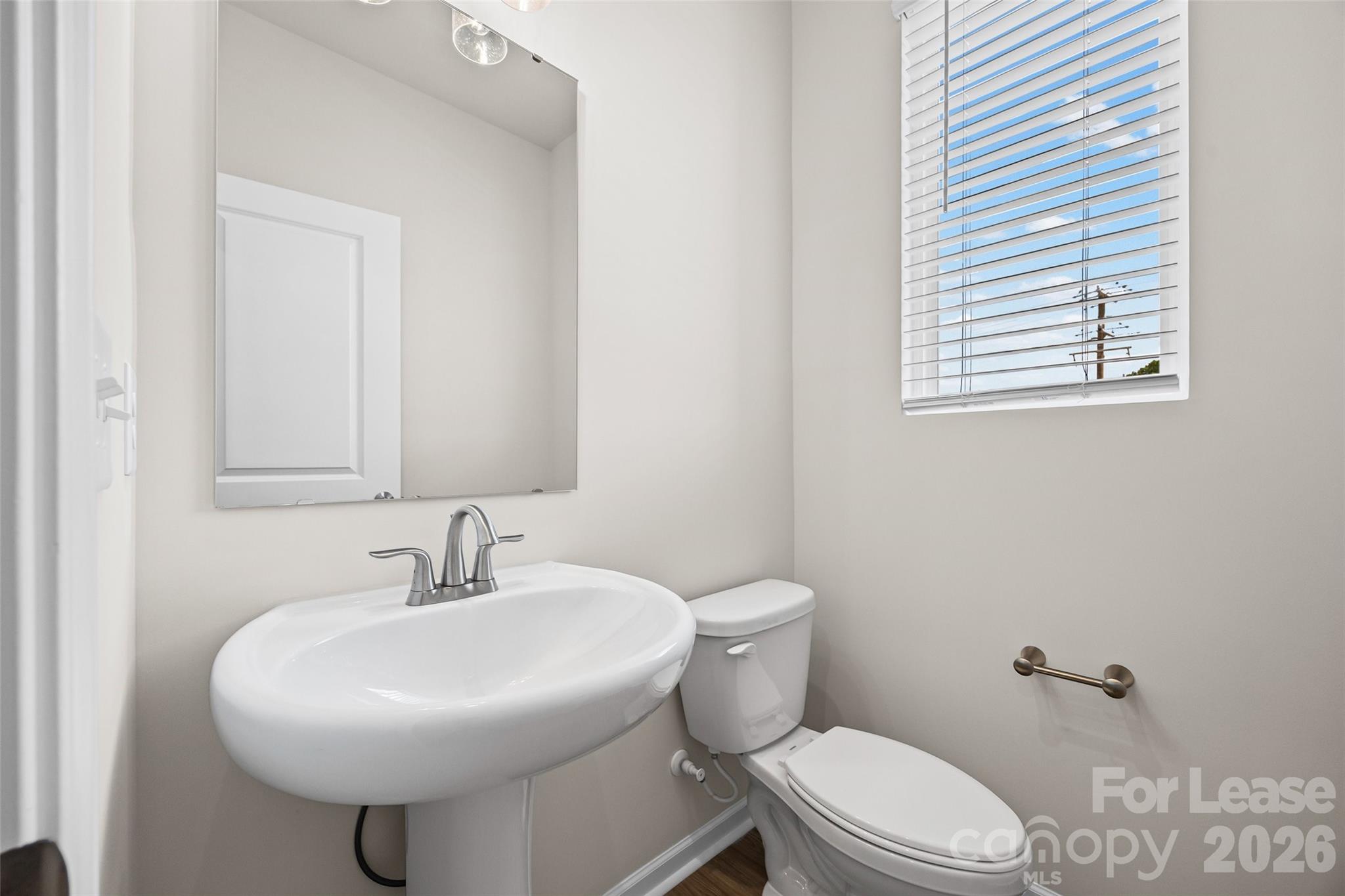 5640 Kingspan Drive Property Photo 14