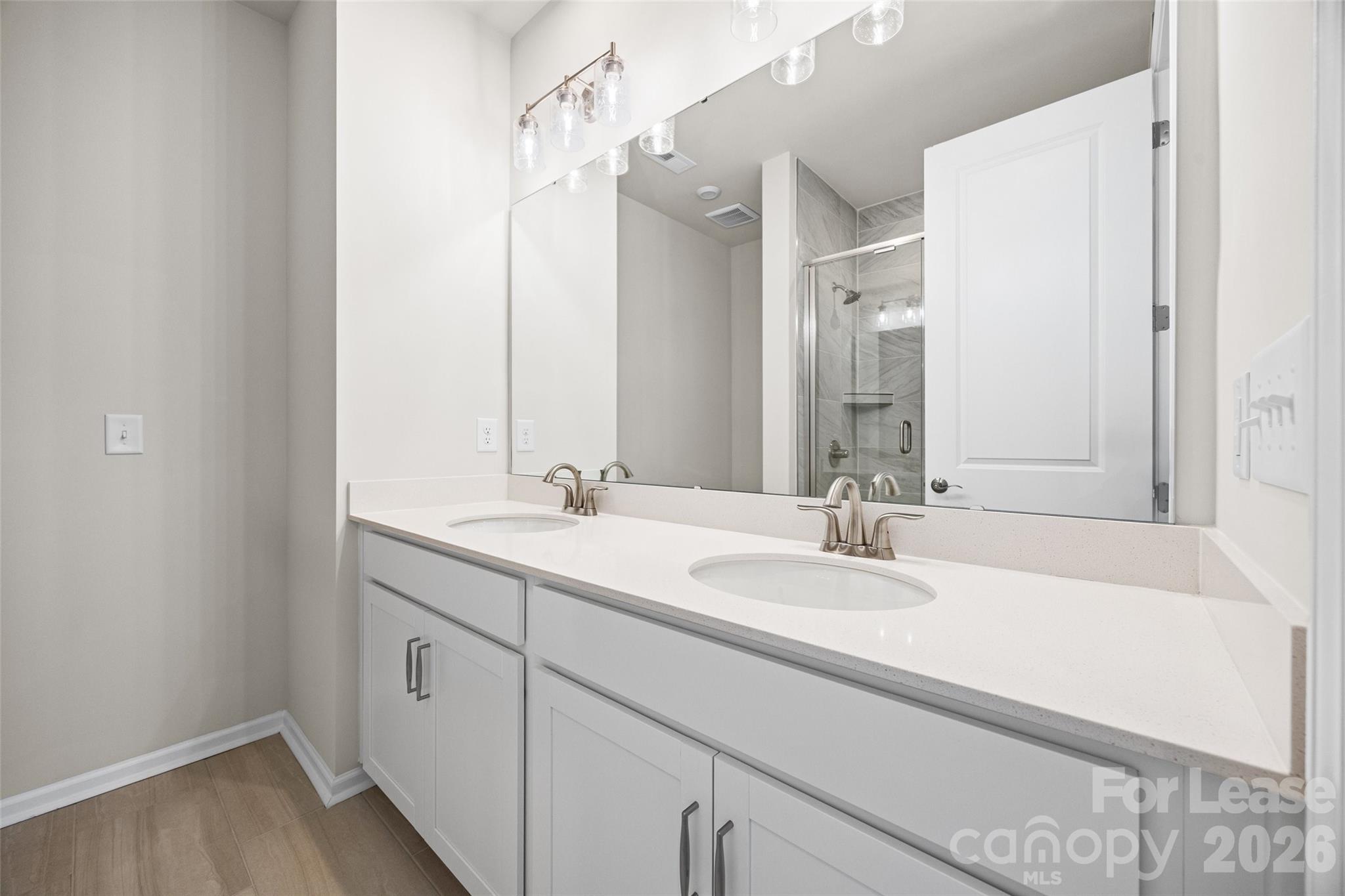 5640 Kingspan Drive Property Photo 20