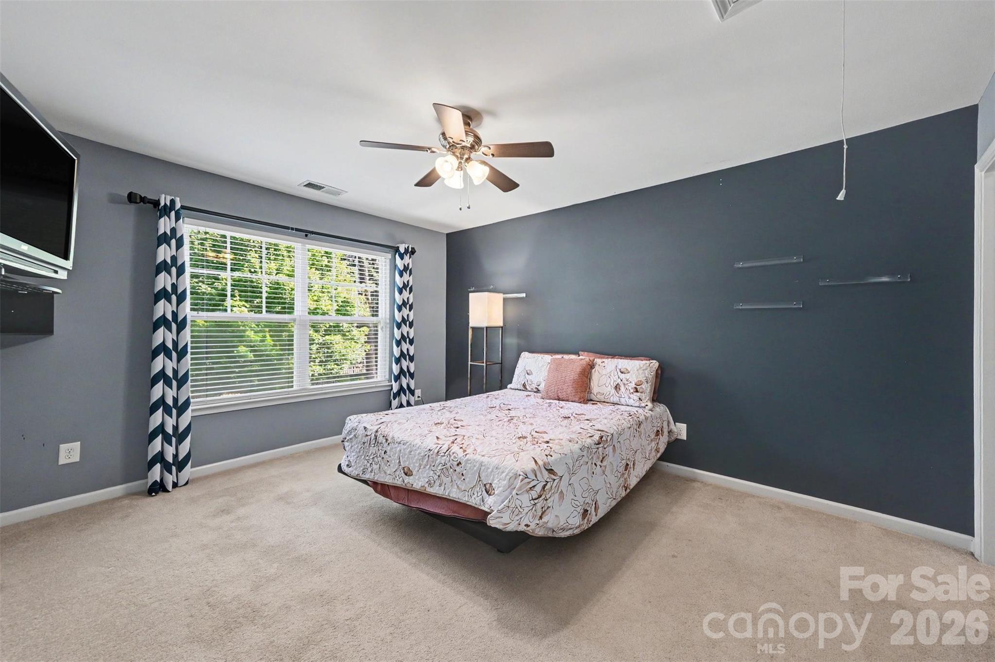 517 Stowe Road Property Photo 9