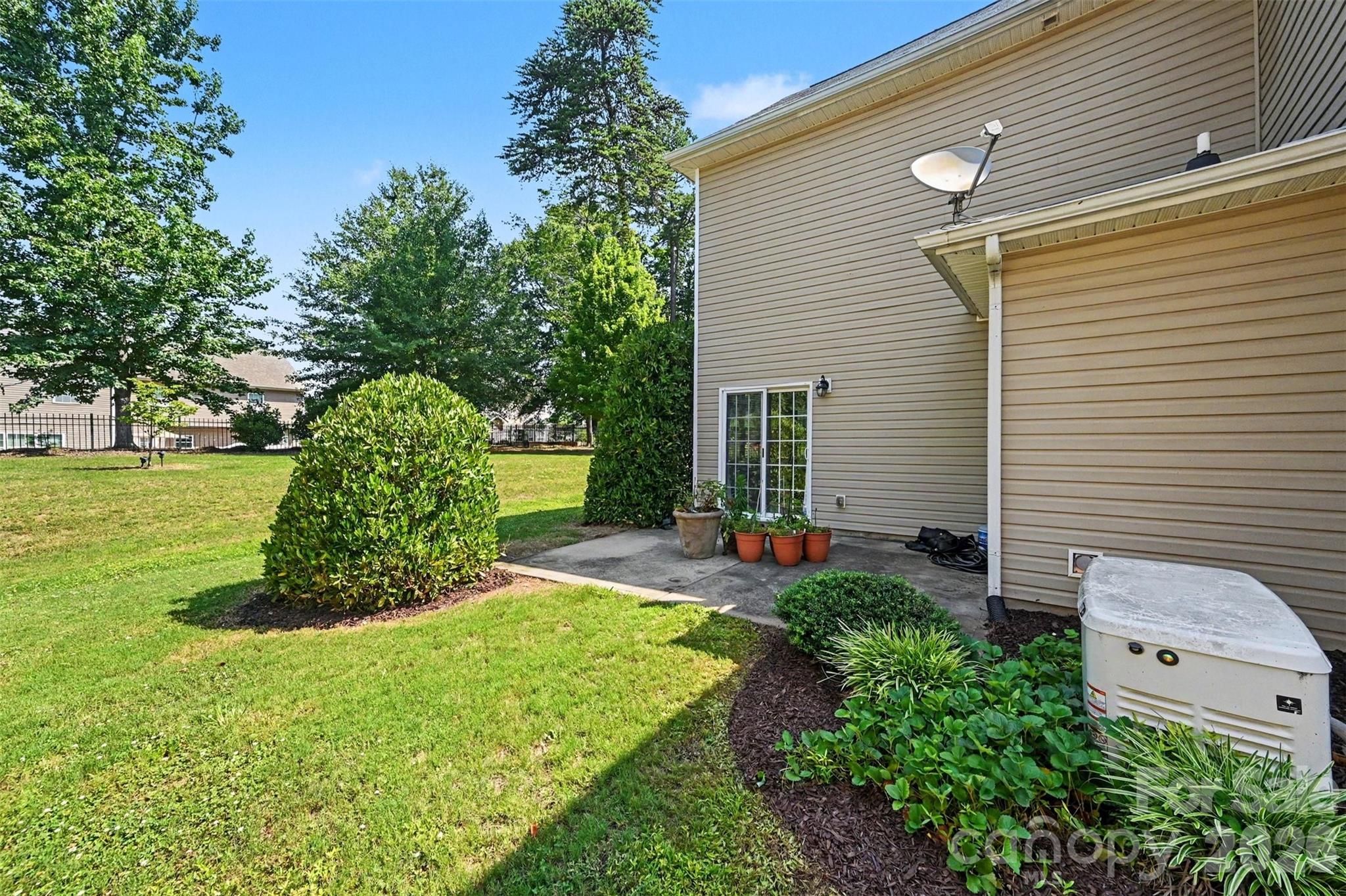517 Stowe Road Property Photo 12