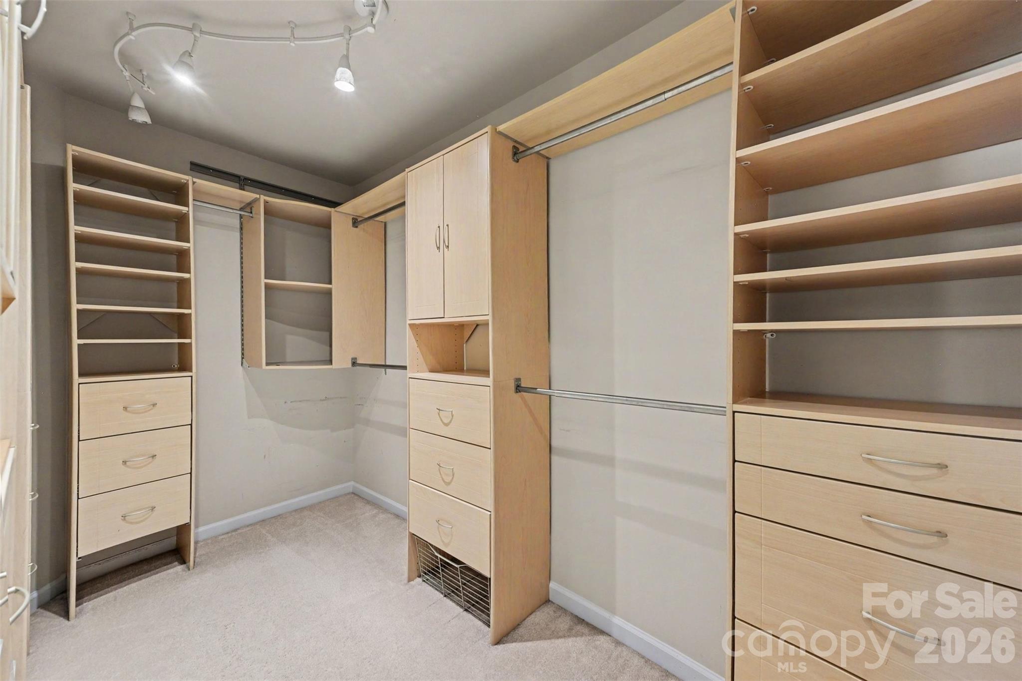 517 Stowe Road Property Photo 33