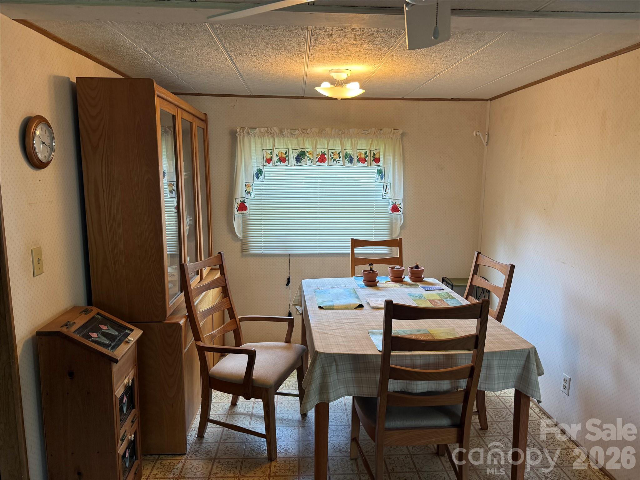 7312 Doblinway Drive Property Photo 6