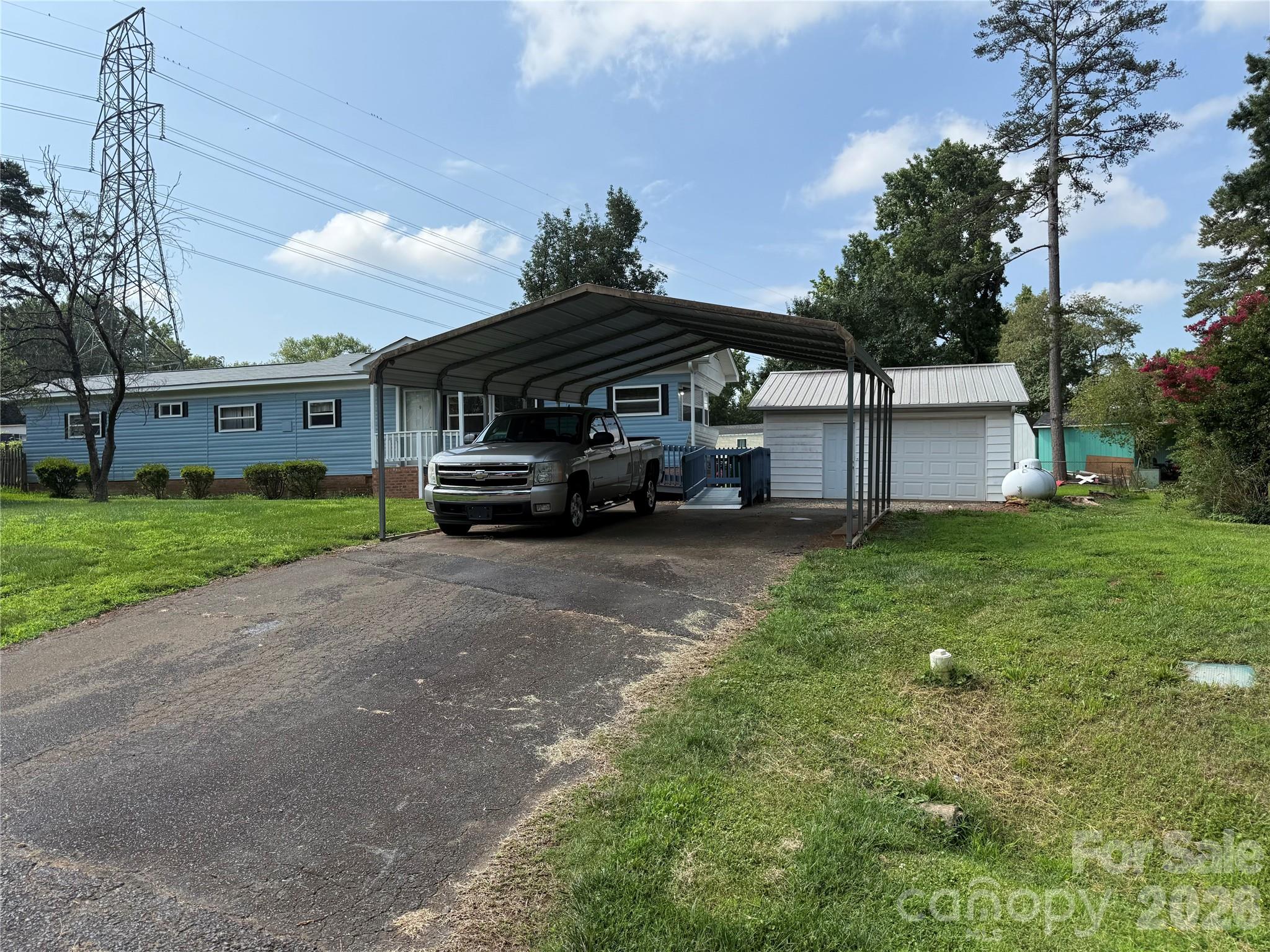 7312 Doblinway Drive Property Photo 9