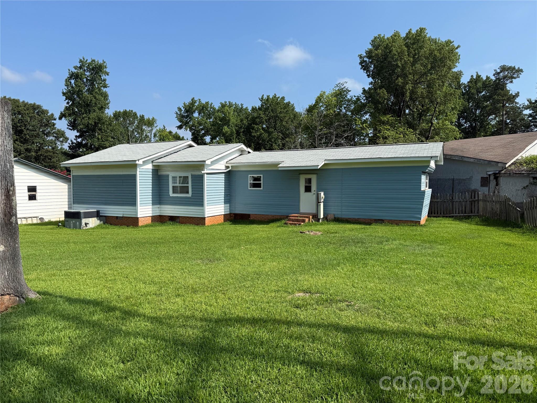 7312 Doblinway Drive Property Photo 10