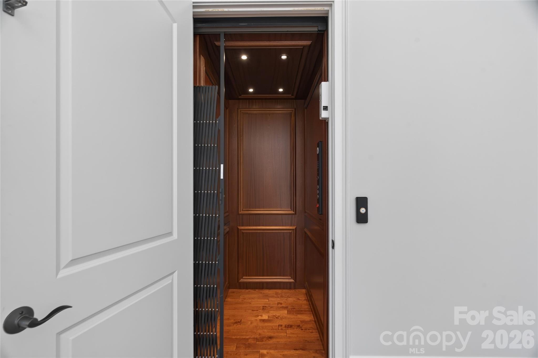 3225 Lake Pointe Drive Property Photo 11