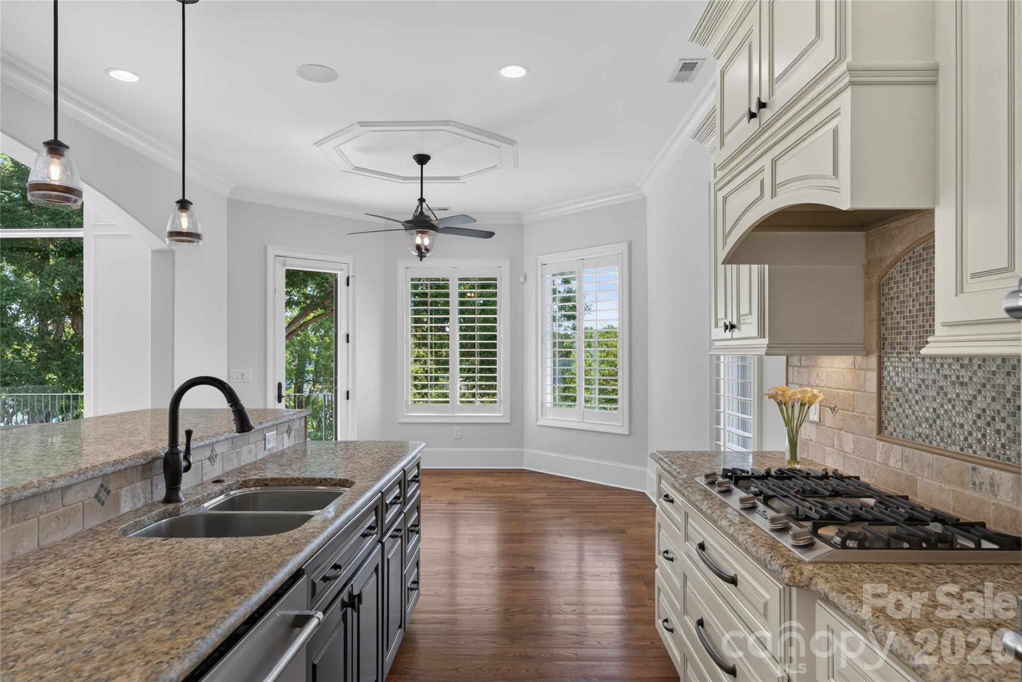3225 Lake Pointe Drive Property Photo 14