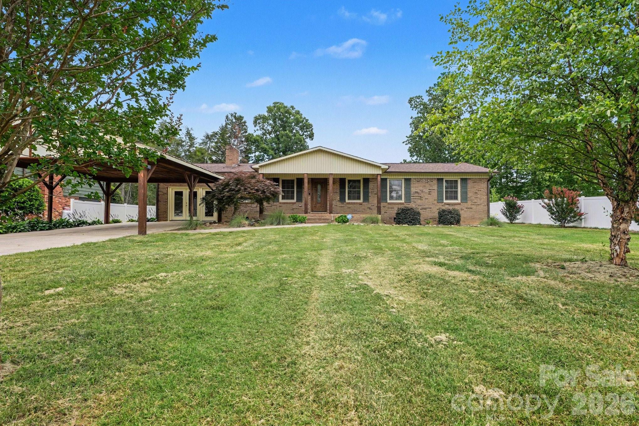 1138 Graham Street Property Photo 1