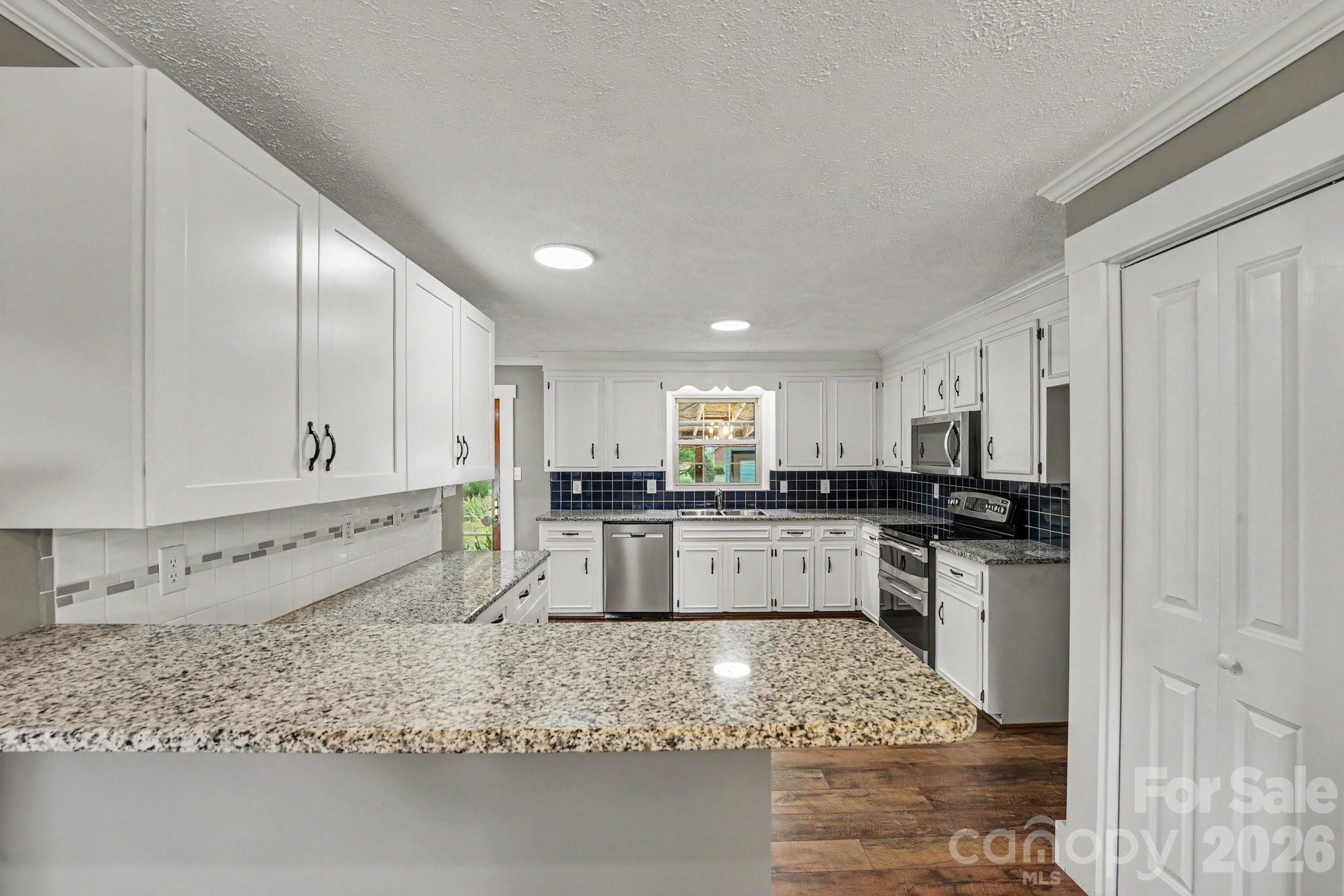 1138 Graham Street Property Photo 2