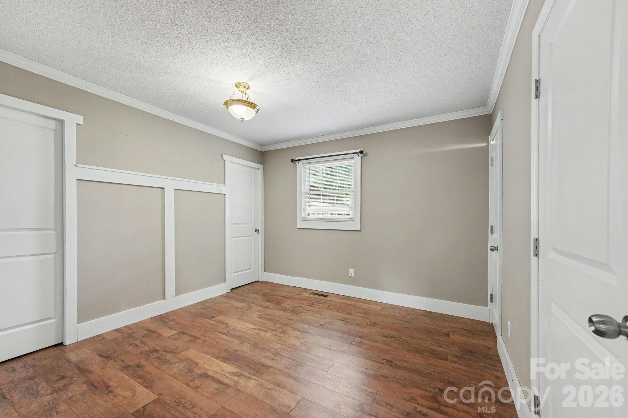 1138 Graham Street Property Photo 3