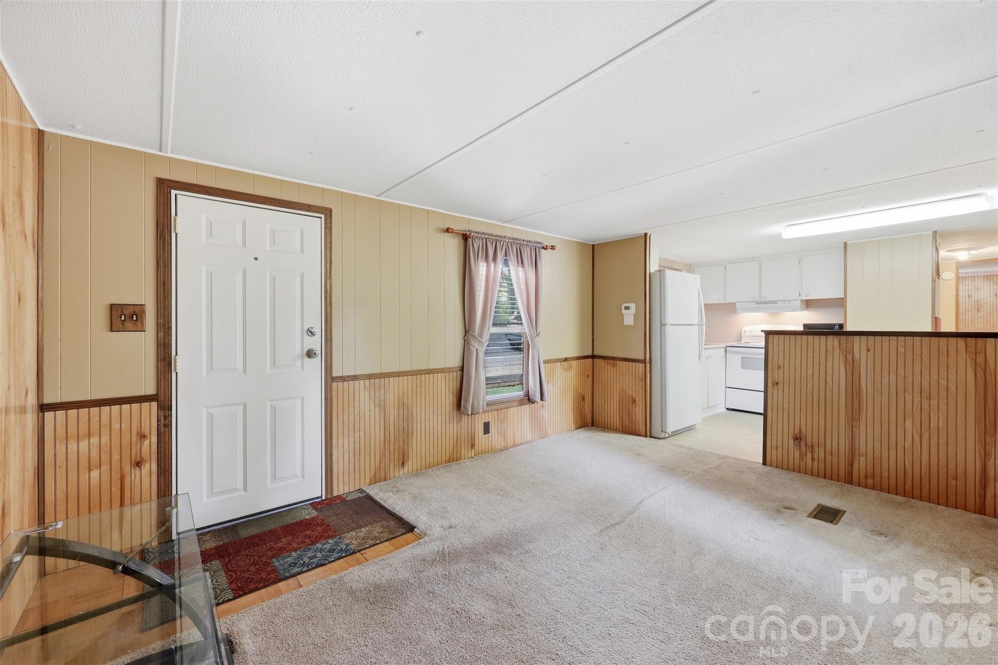 2220 Gordon Road Property Photo 5