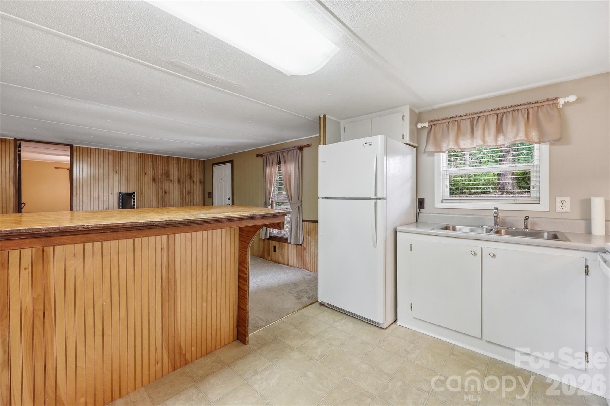 2220 Gordon Road Property Photo 7