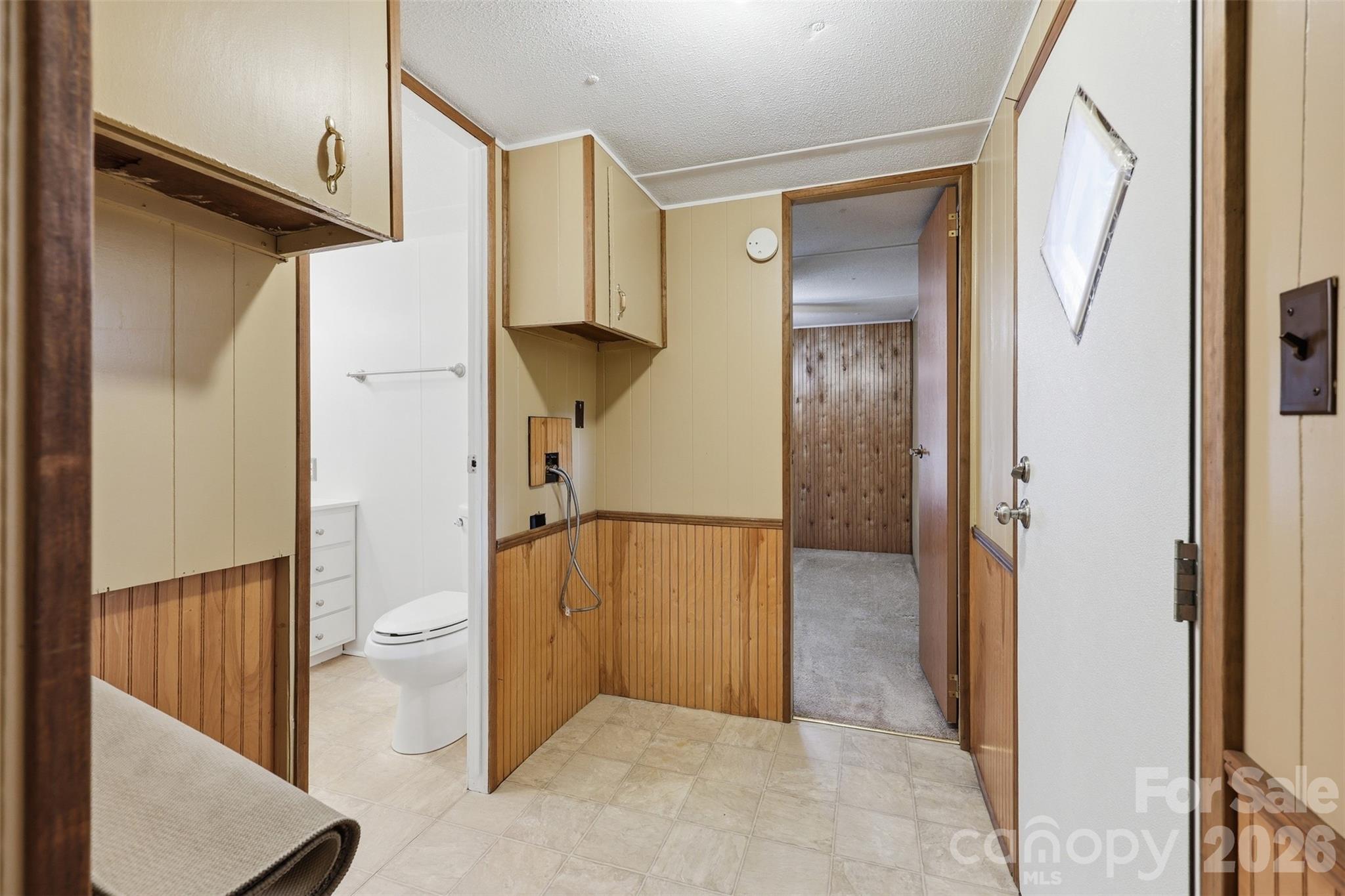 2220 Gordon Road Property Photo 10
