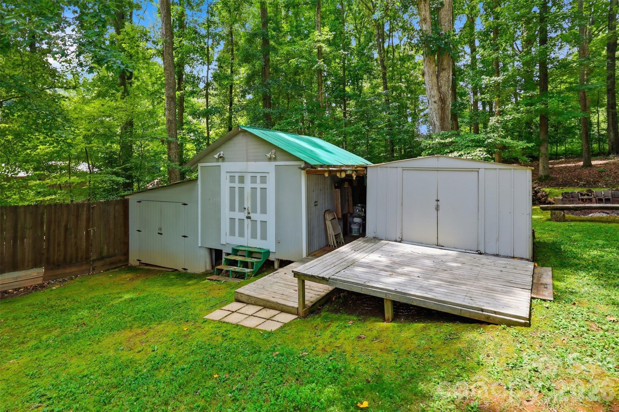 2220 Gordon Road Property Photo 12