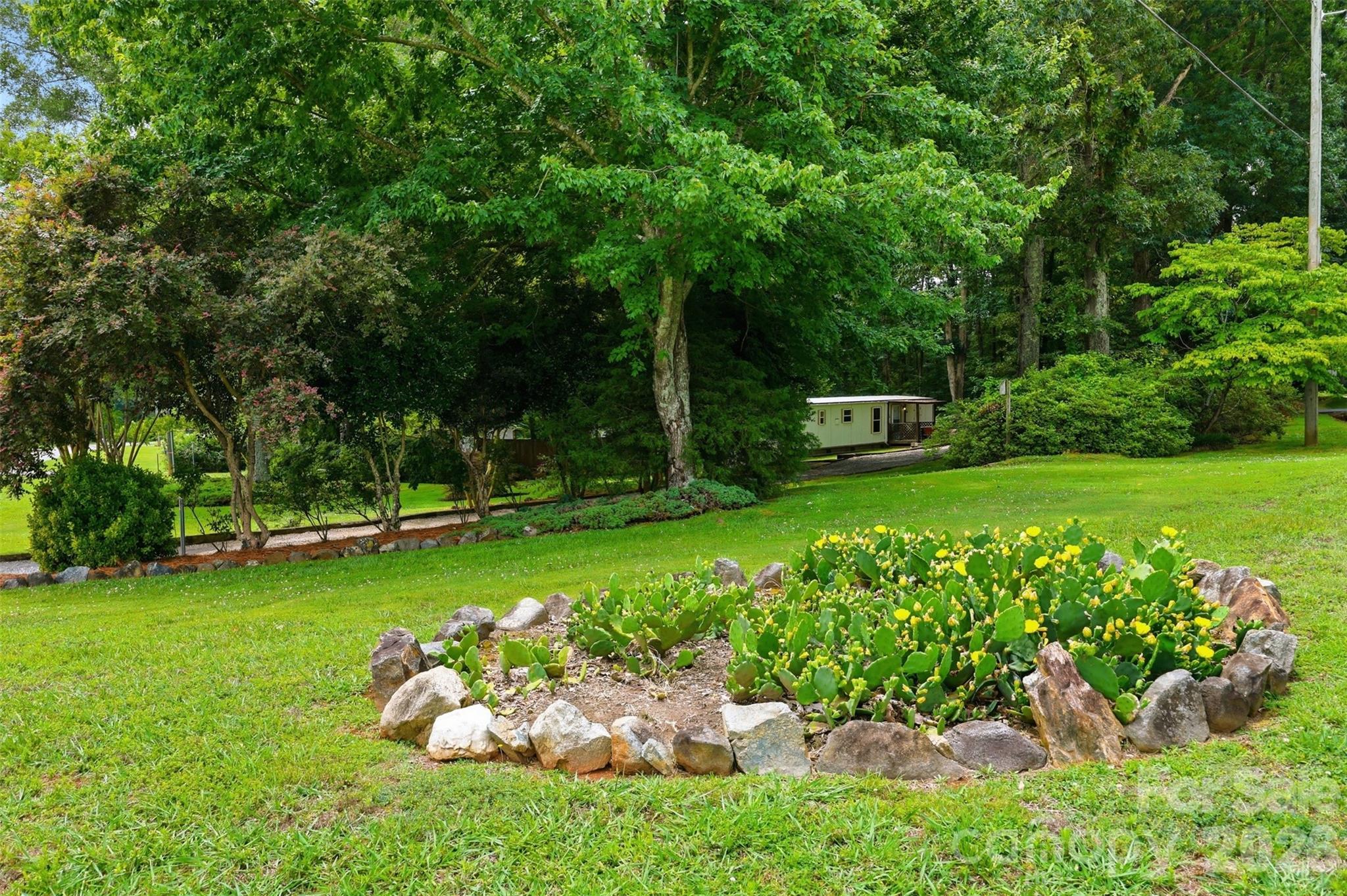 2220 Gordon Road Property Photo 15