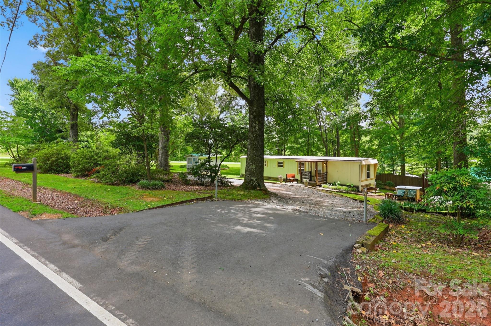 2220 Gordon Road Property Photo 17