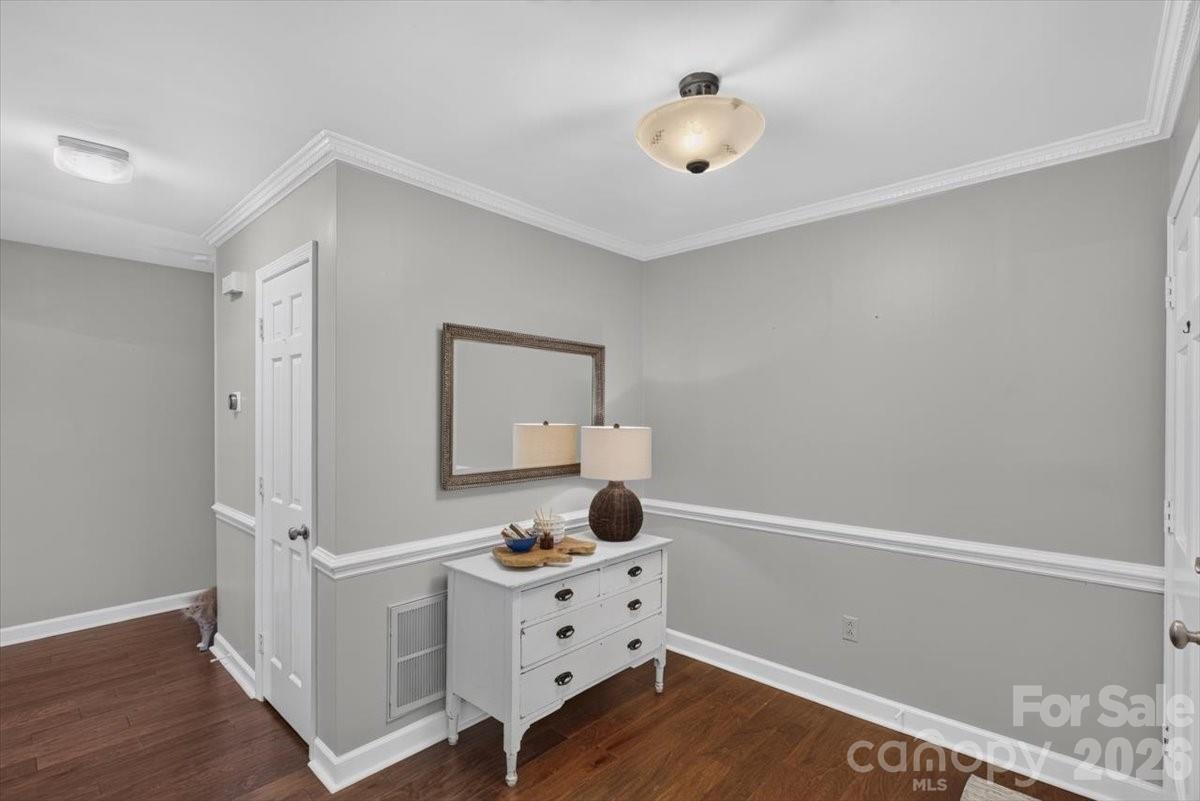 4124 Bridgewood Lane Property Photo 6