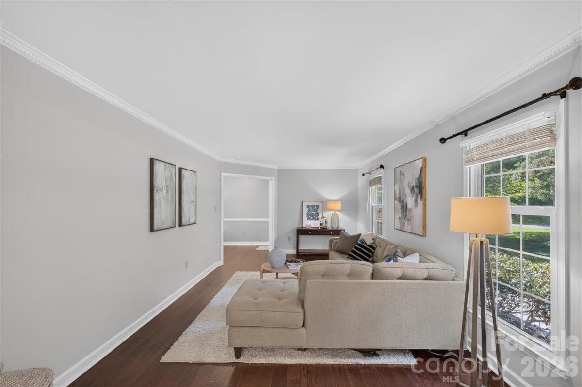 4124 Bridgewood Lane Property Photo 9