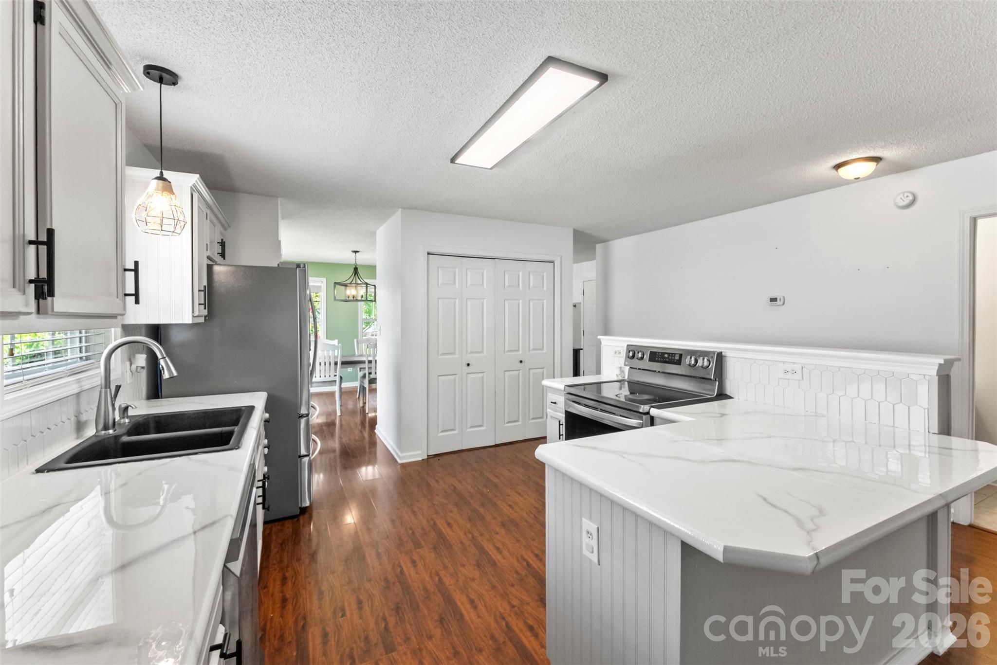 820 Saint Andrews Place Property Photo 11