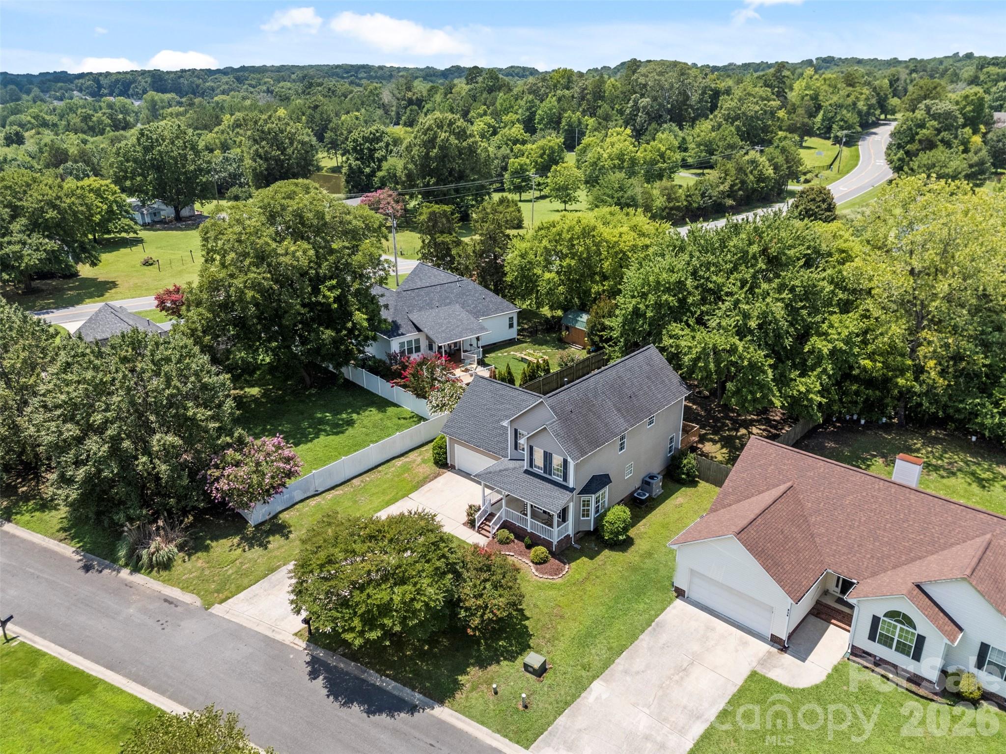820 Saint Andrews Place Property Photo 33