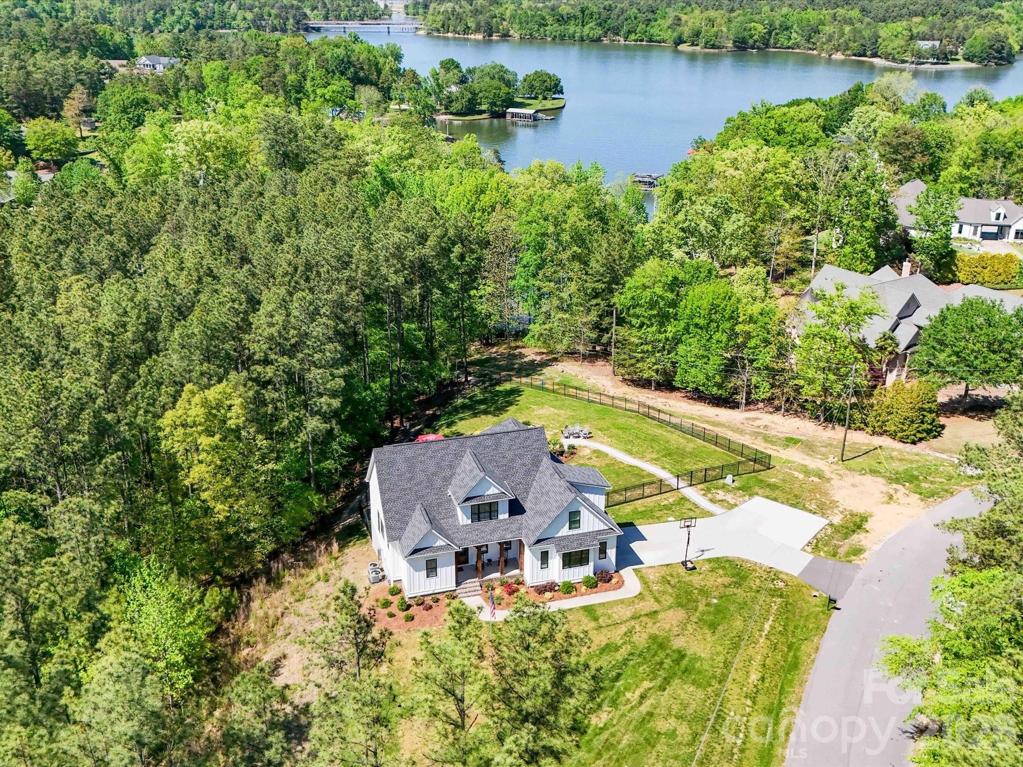 4588 Rinaldo Road Property Photo 24