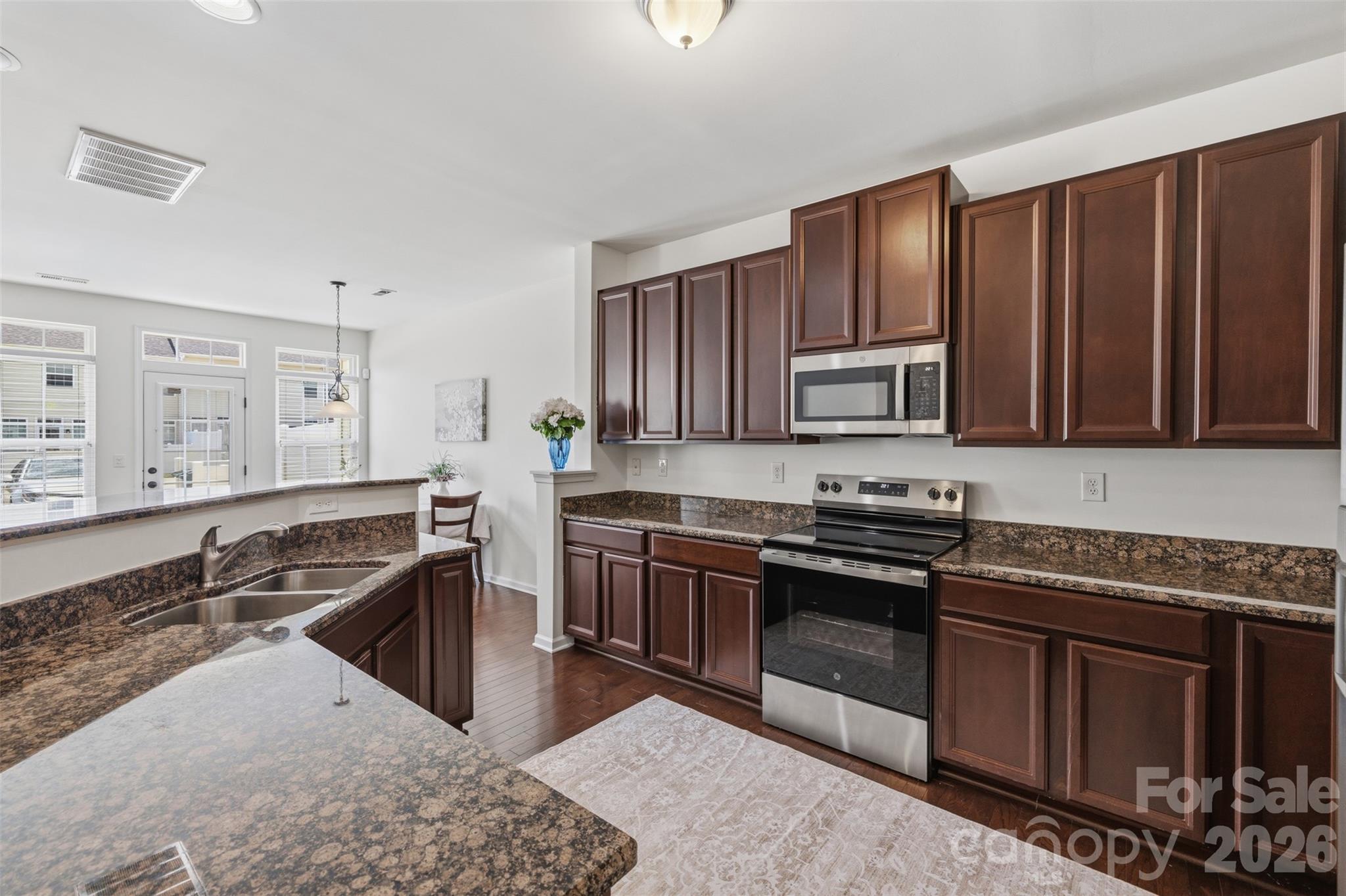 6904 Creft Circle 86 Property Photo 7