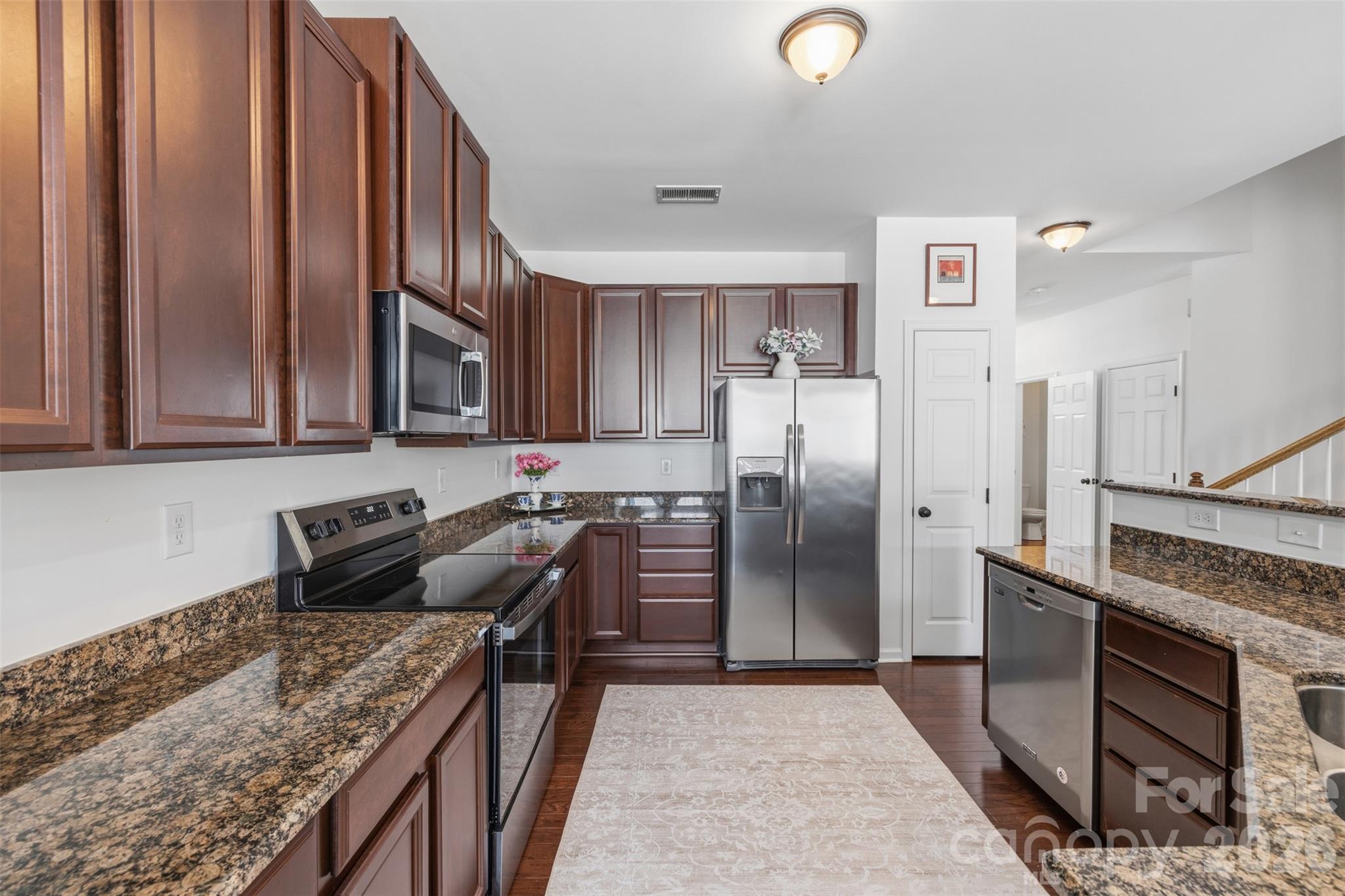 6904 Creft Circle 86 Property Photo 8