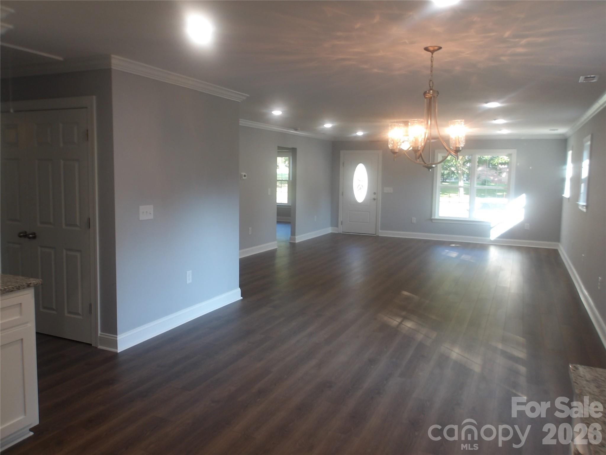 339 W 11th Street Property Photo 7