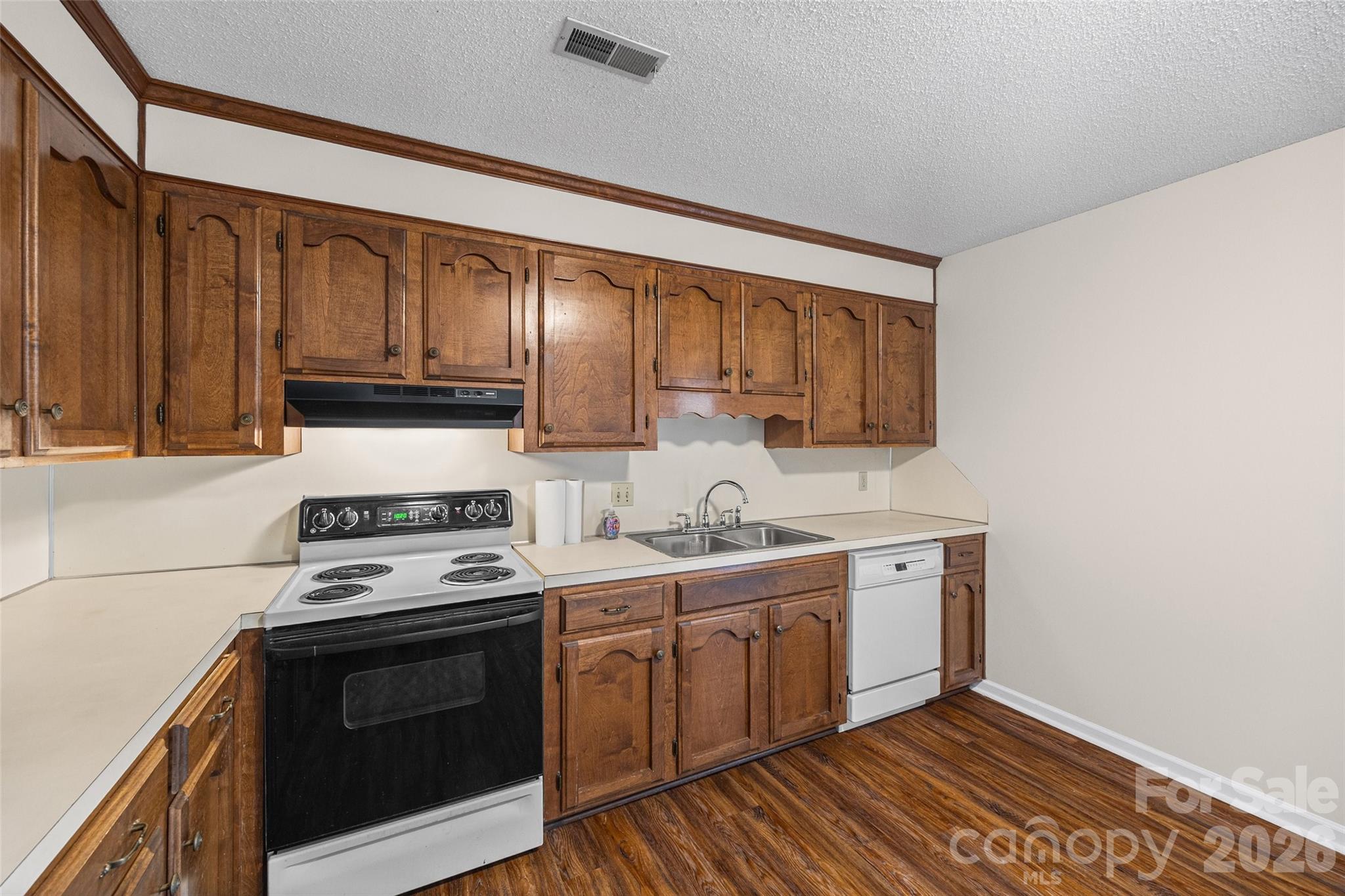 245 Pointe Circle Property Photo 11