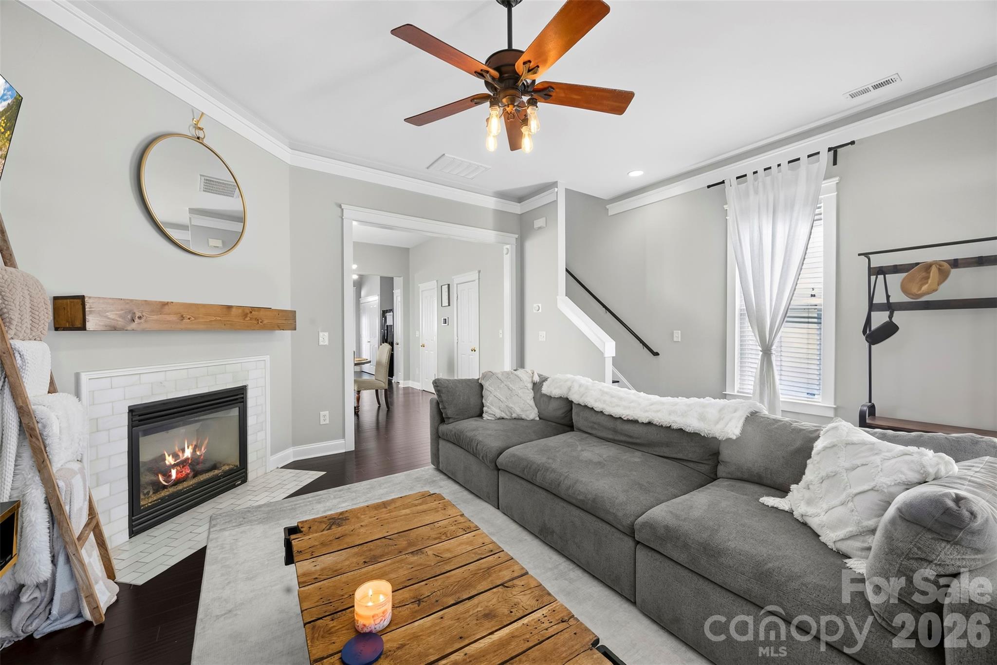 6917 Dunton Street Property Photo 3