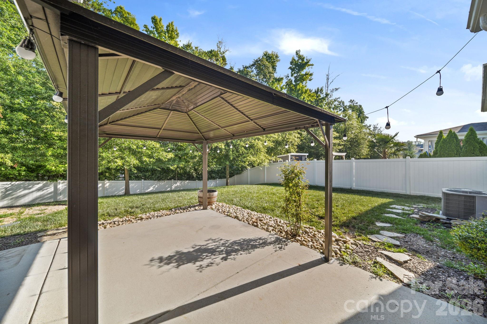 695 Belle Grove Drive Property Photo 32