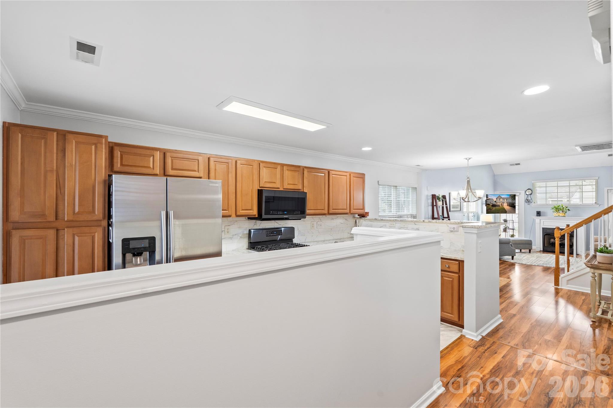 806 Rock Lake Glen Property Photo 7