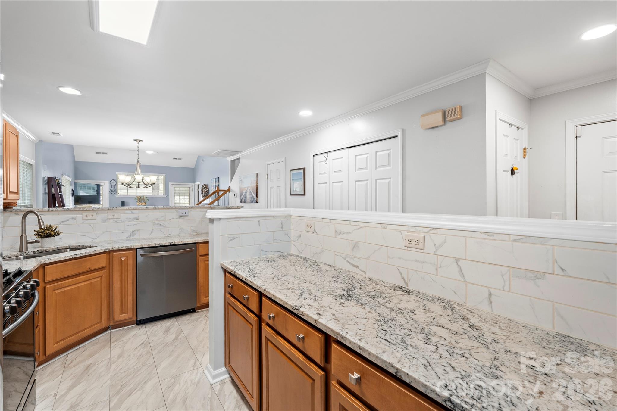 806 Rock Lake Glen Property Photo 14