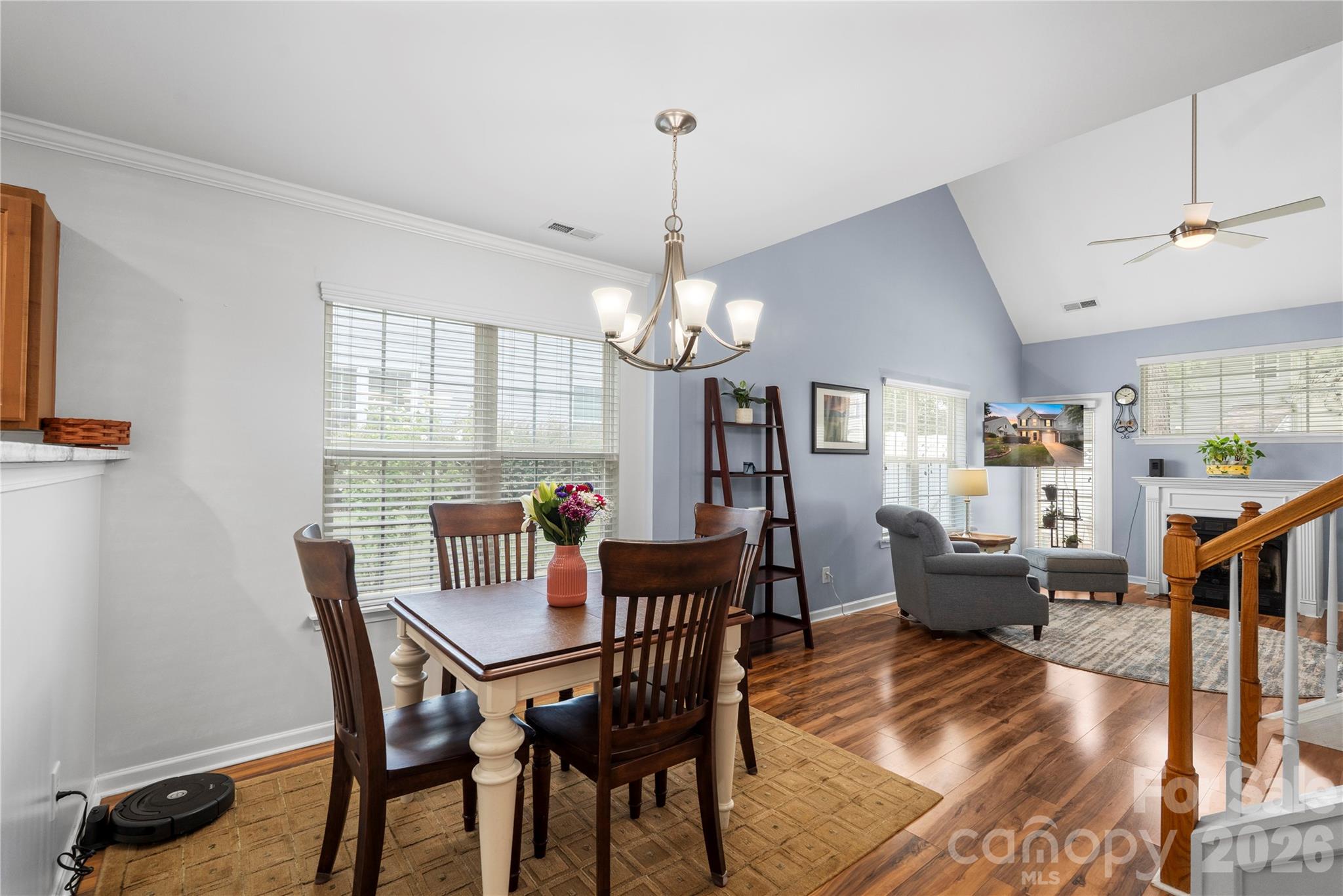 806 Rock Lake Glen Property Photo 17