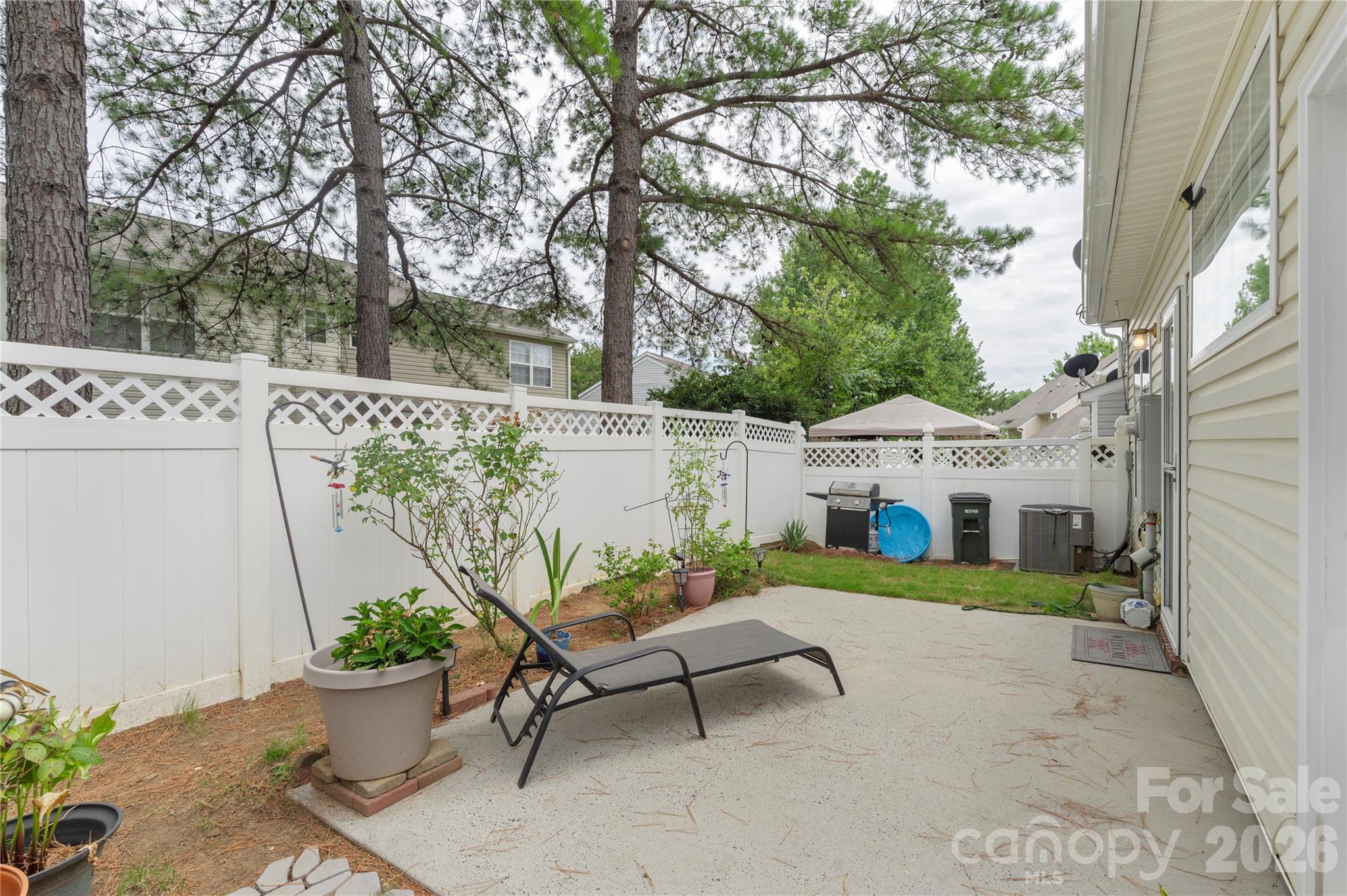 806 Rock Lake Glen Property Photo 40