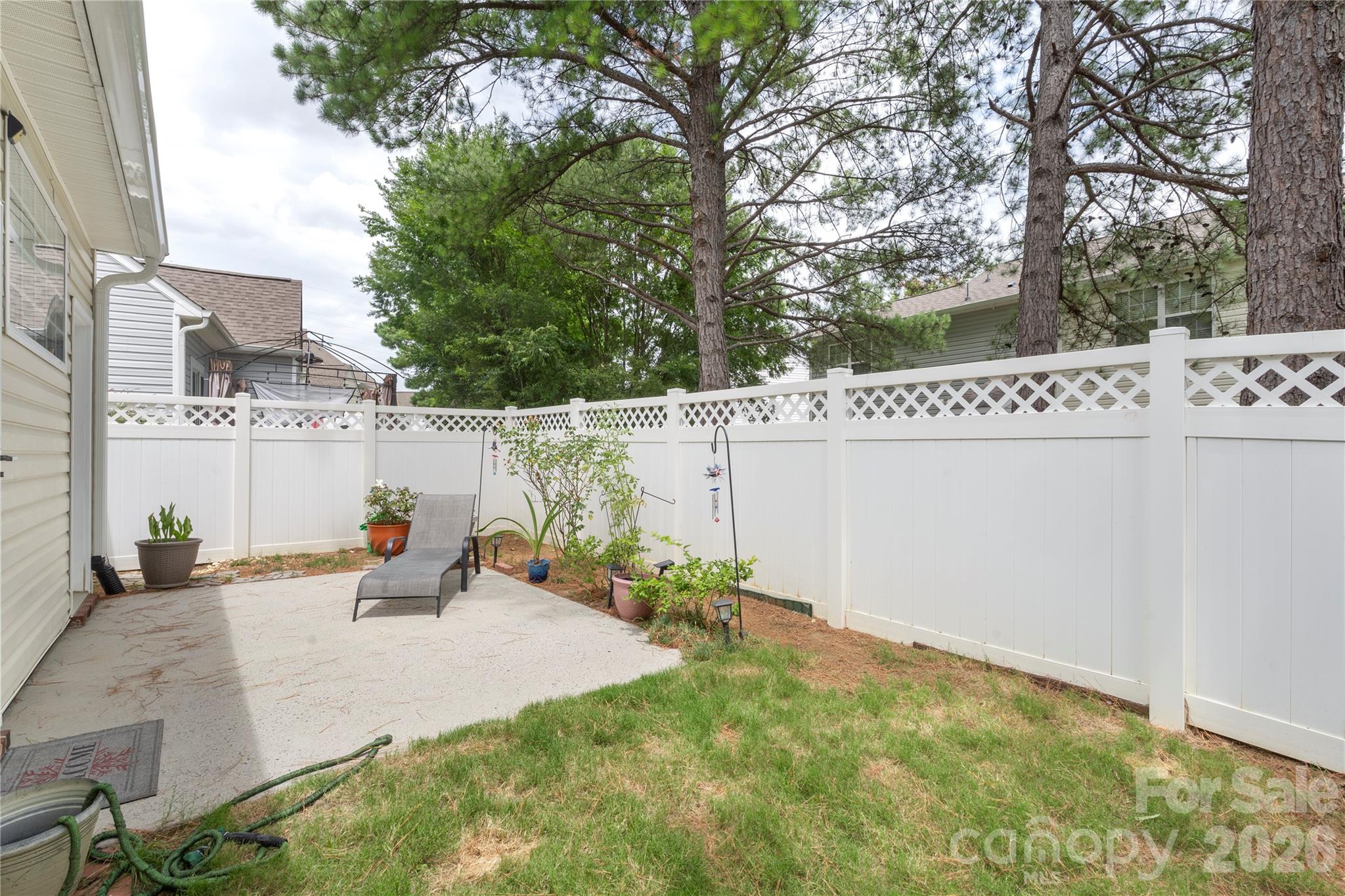 806 Rock Lake Glen Property Photo 42