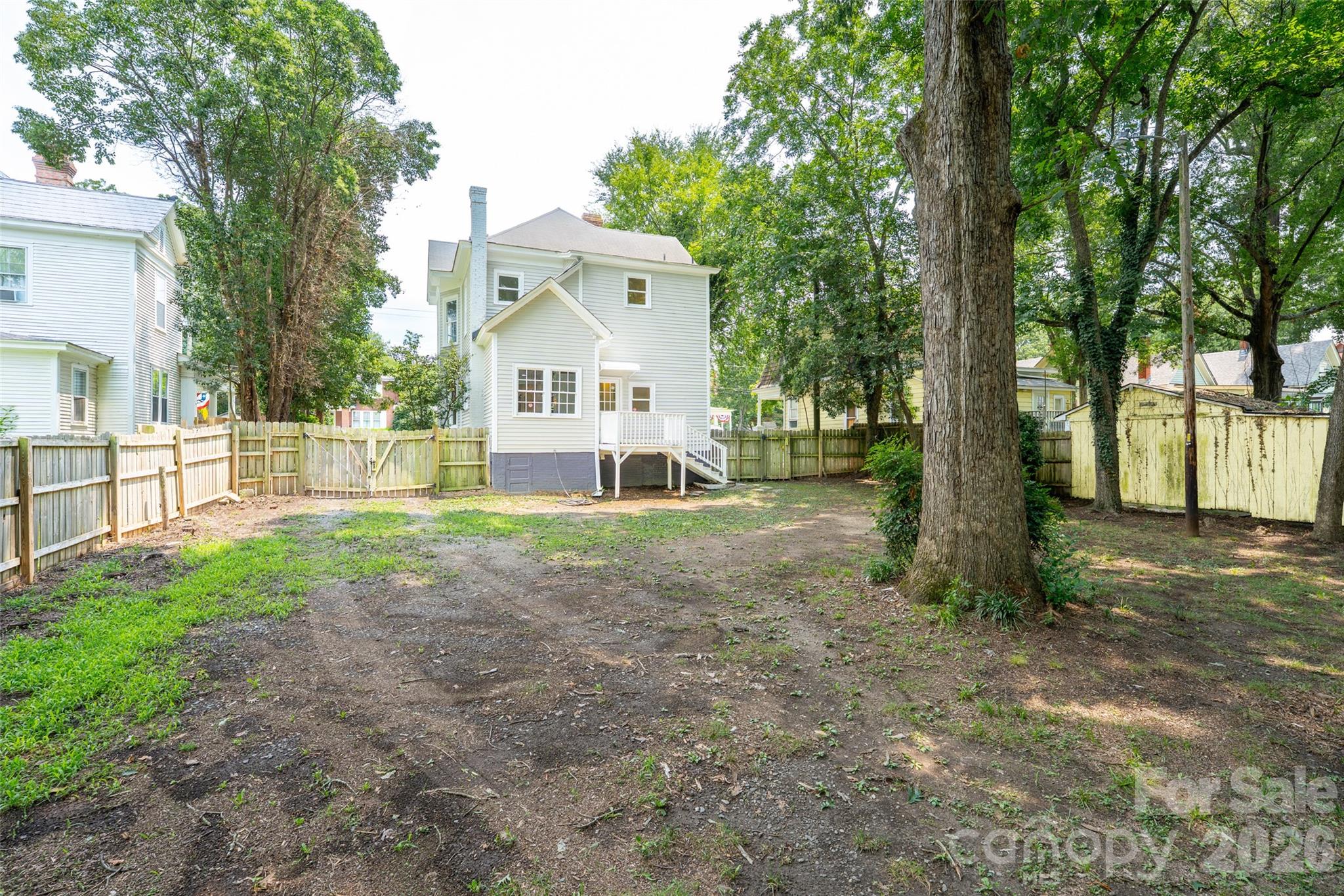 302 Maurice Street Property Photo 17